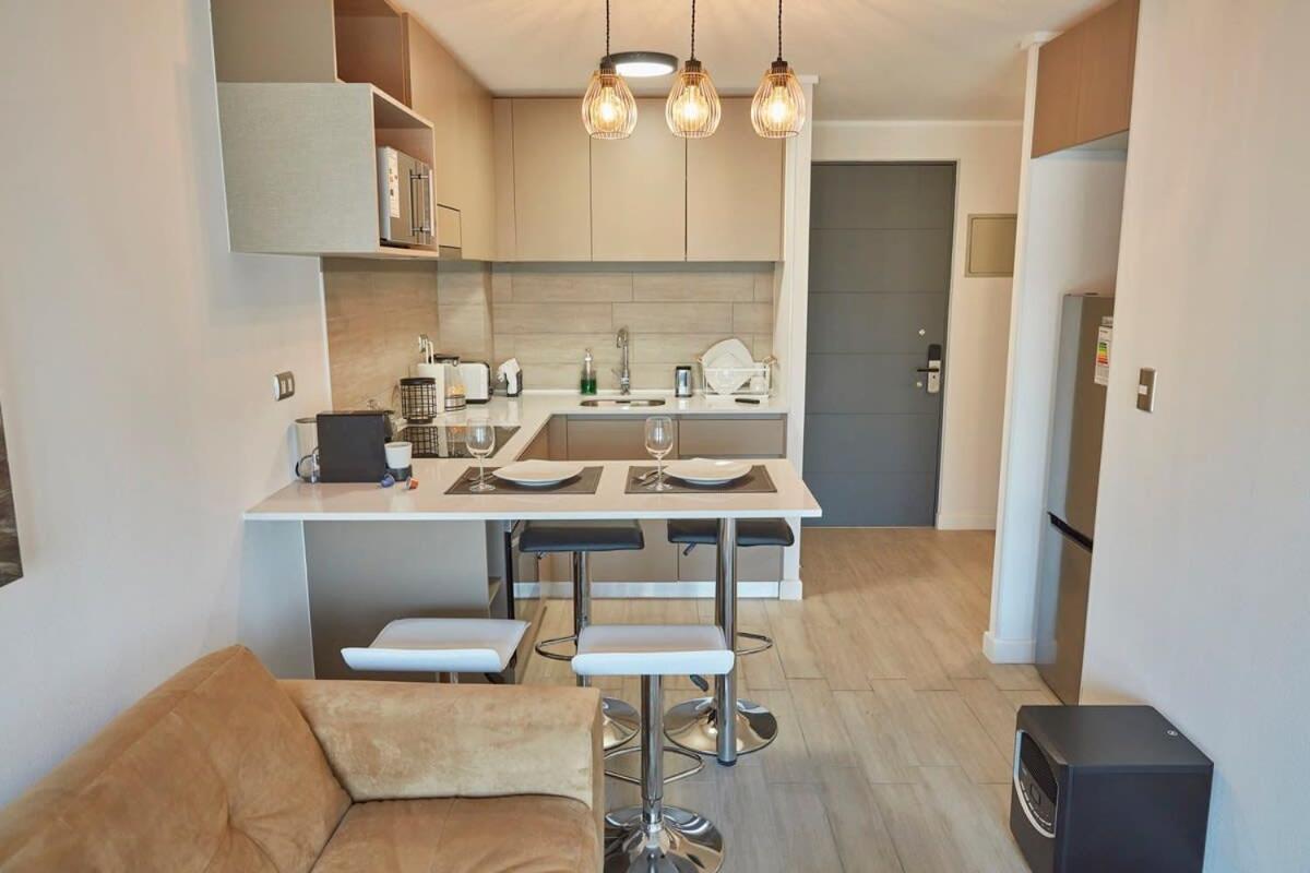 HOM I Amplio y Comodo Depto 2D2B En Santiago Centro