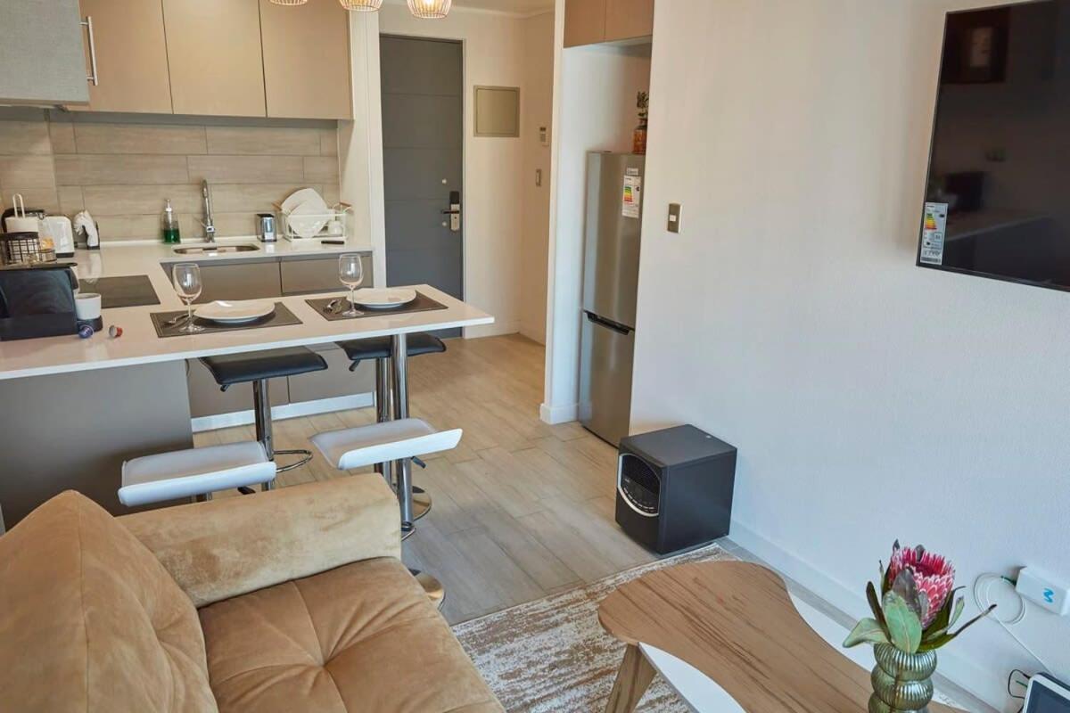 HOM I Amplio y Comodo Depto 2D2B En Santiago Centro