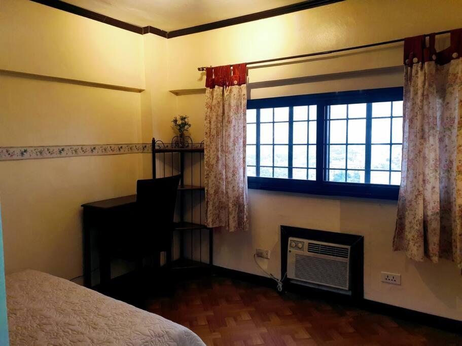 Greenhills Garden Square view 4