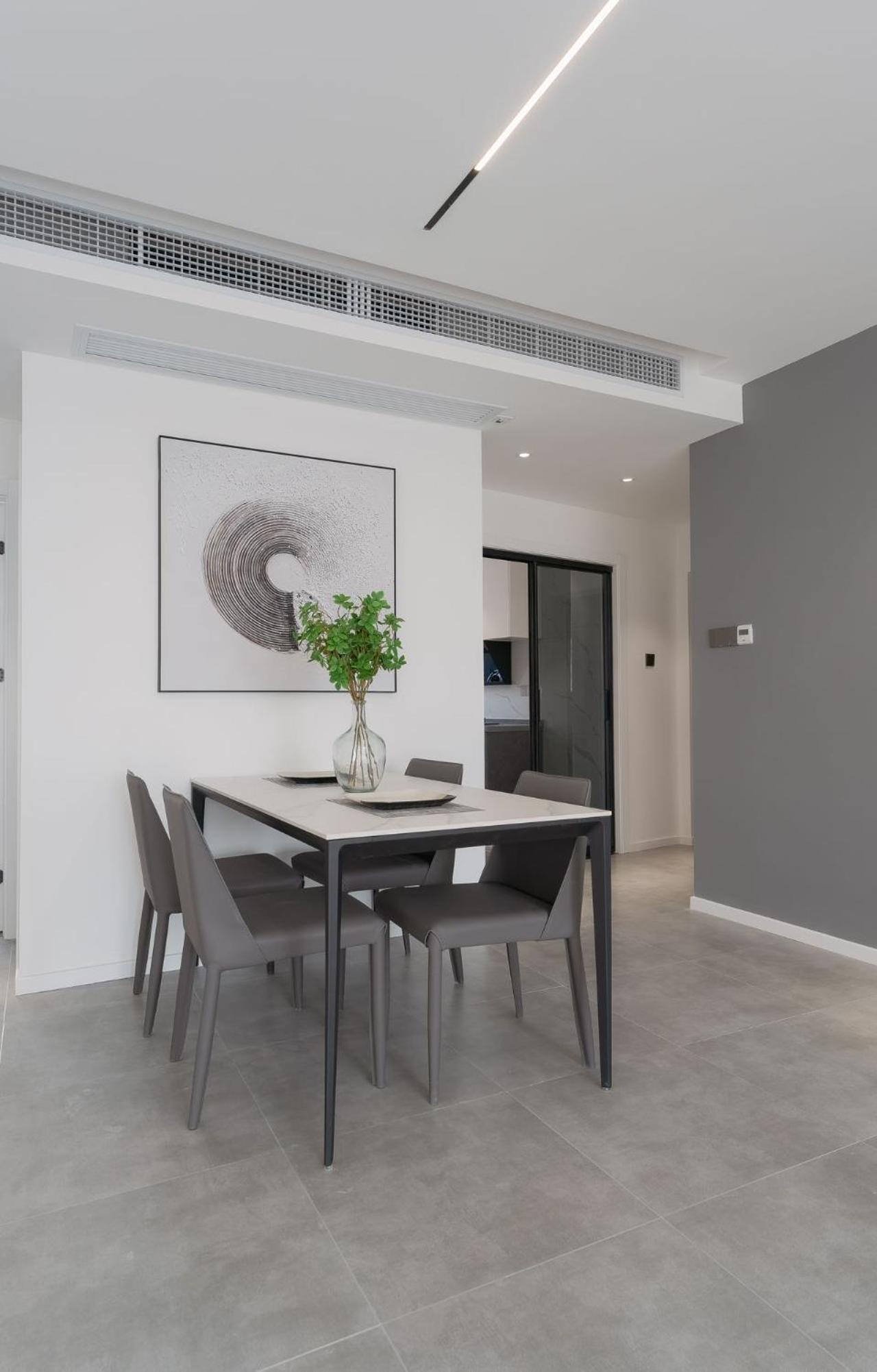 Eastern Hub - Brand New Apartment Near the Bund, Nanjing Road, Yuyuan Garden, Sunny 3 Bedrooms 100m from Metro Station