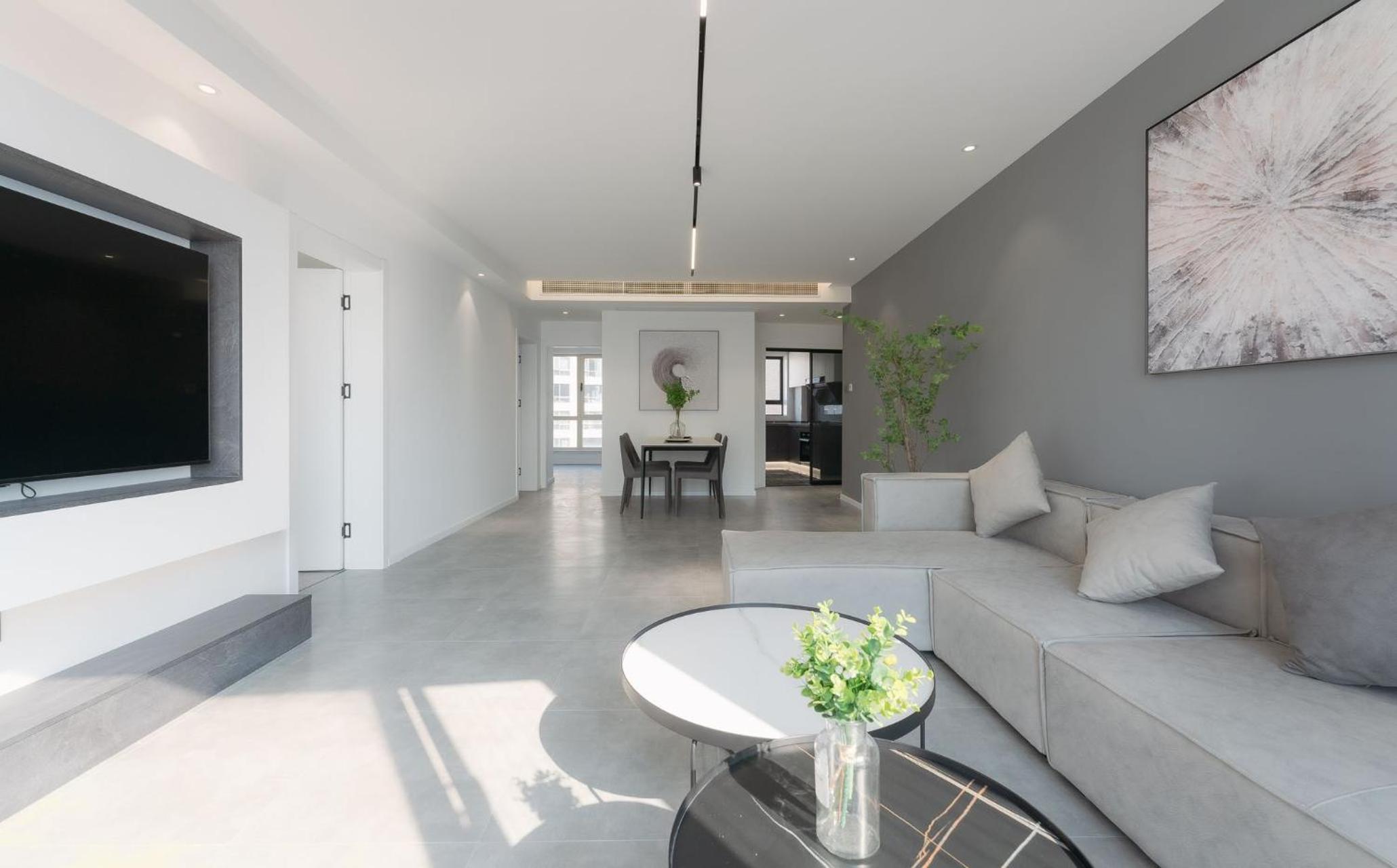 Eastern Hub - Brand New Apartment Near the Bund, Nanjing Road, Yuyuan Garden, Sunny 3 Bedrooms 100m from Metro Station