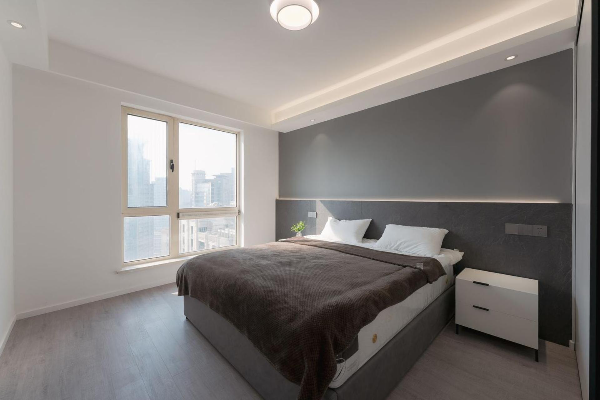 Eastern Hub - Brand New Apartment Near the Bund, Nanjing Road, Yuyuan Garden, Sunny 3 Bedrooms 100m from Metro Station