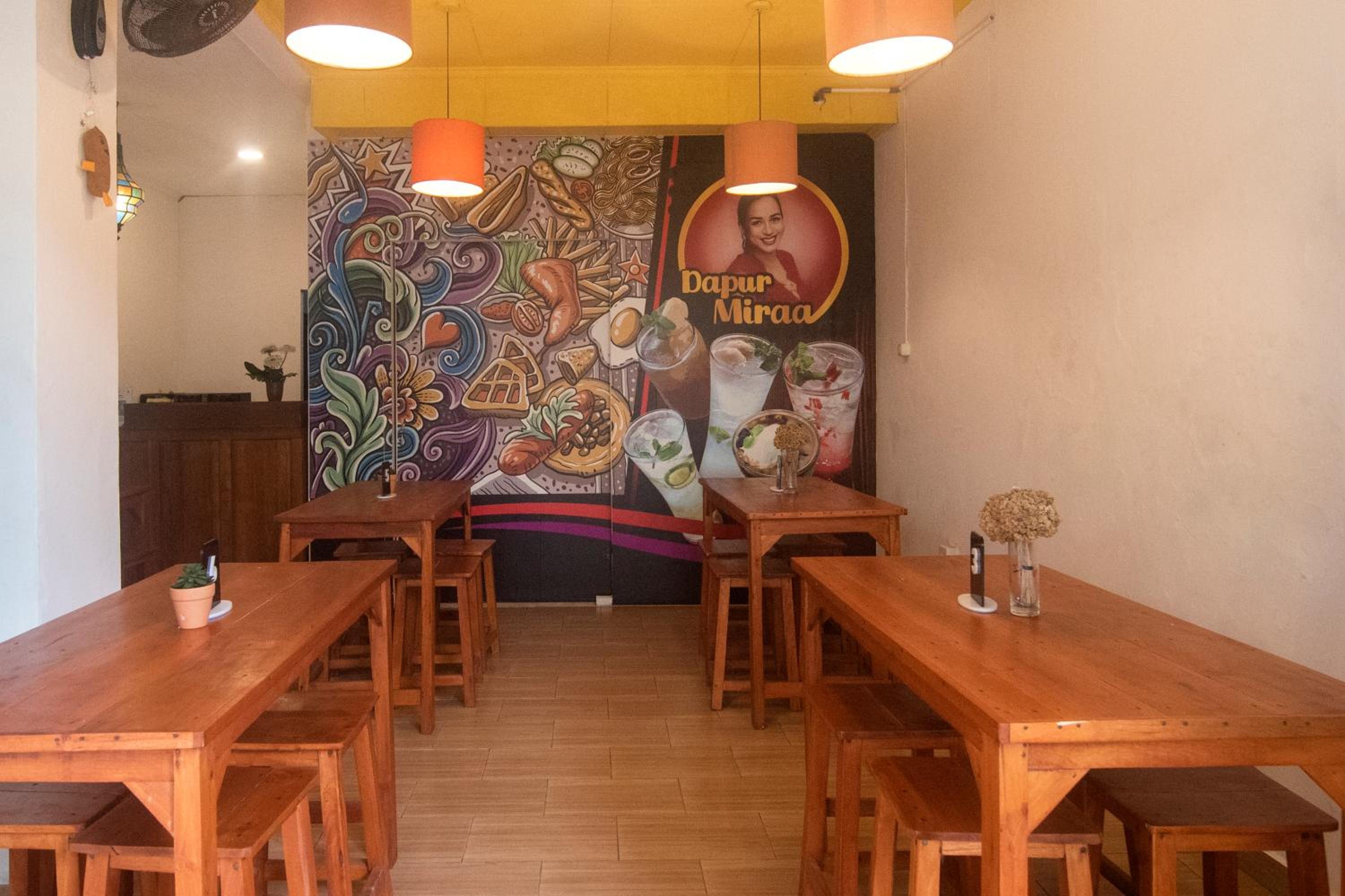Miraa Guest House & Resto