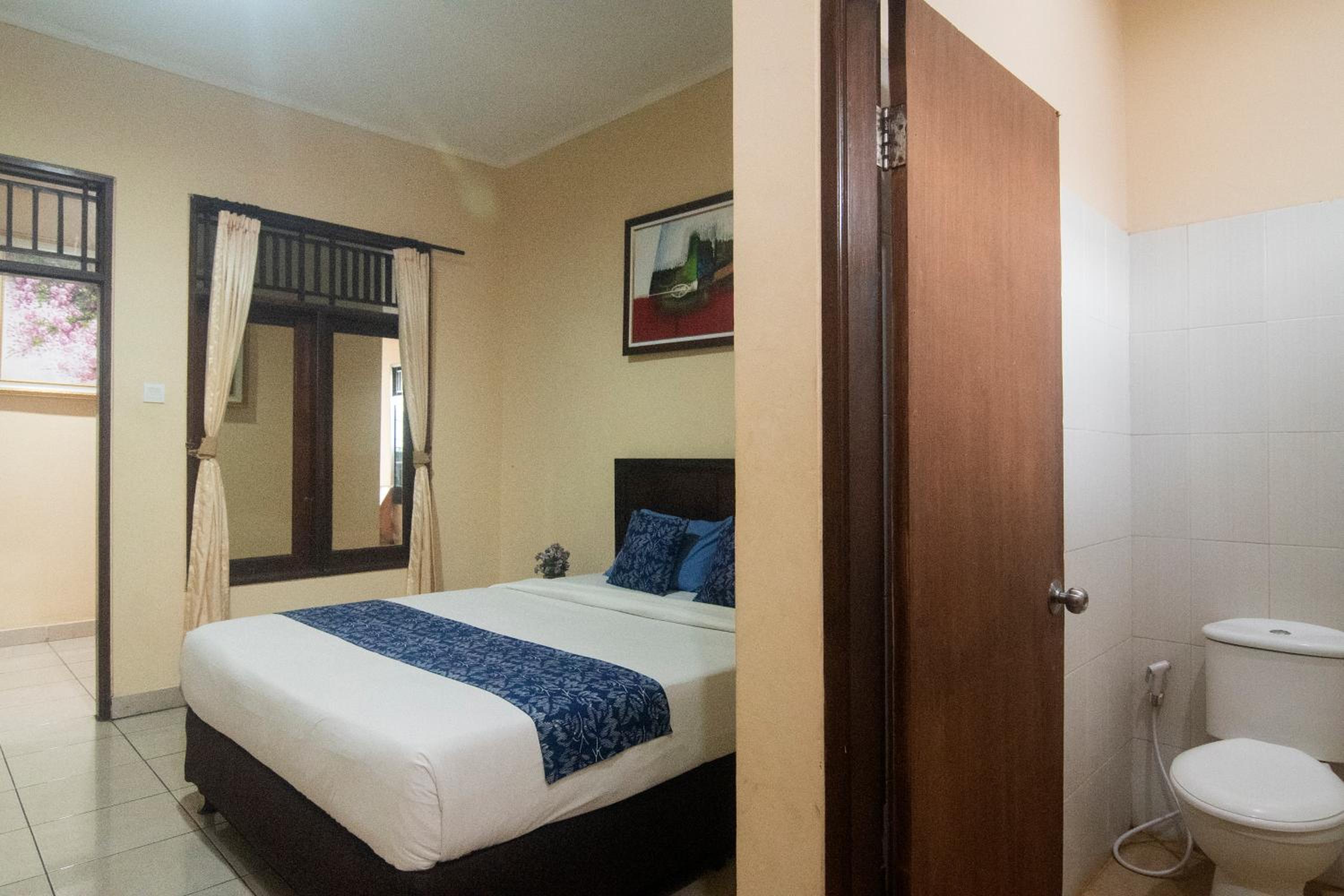Miraa Guest House & Resto