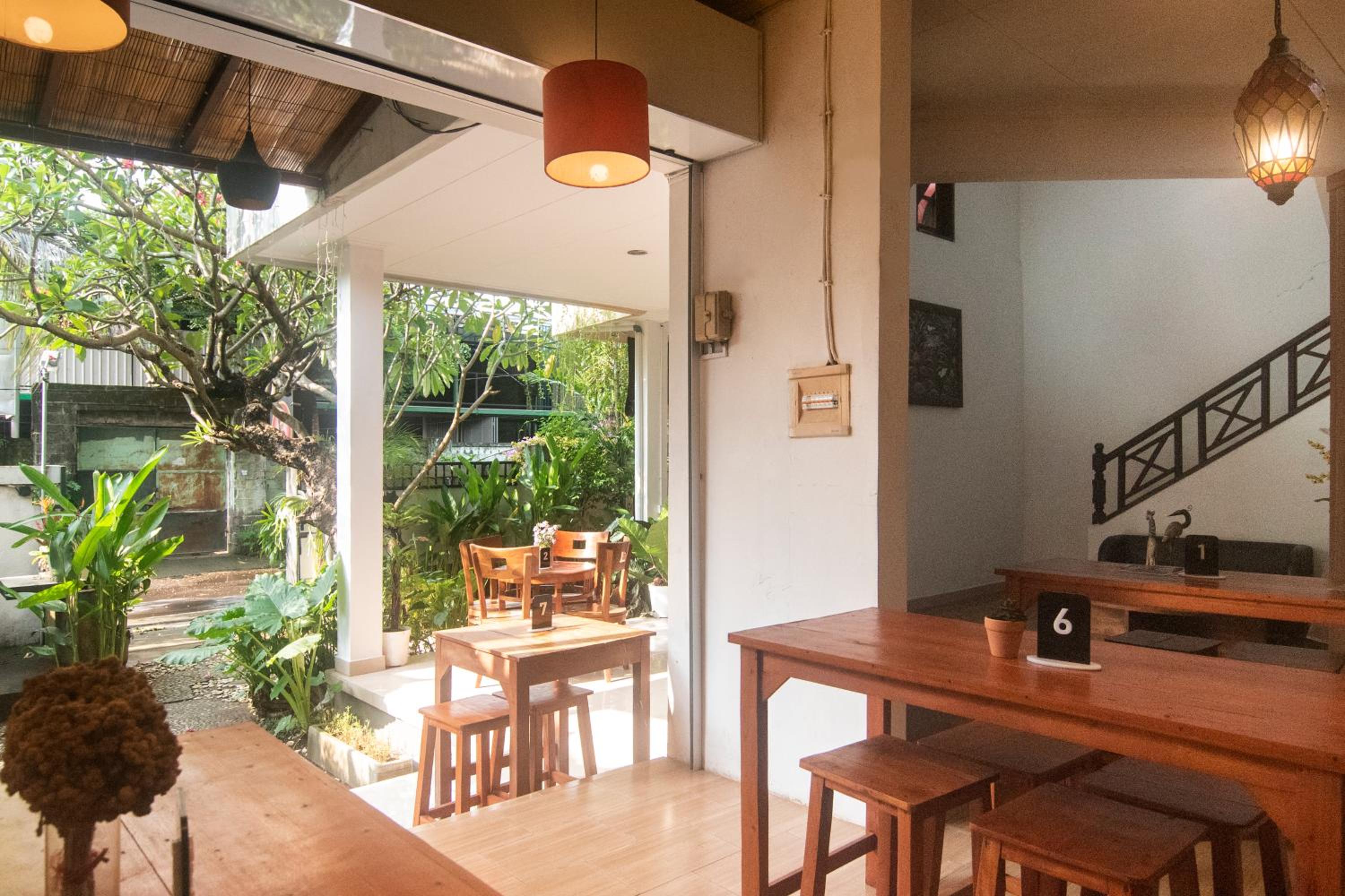 Miraa Guest House & Resto