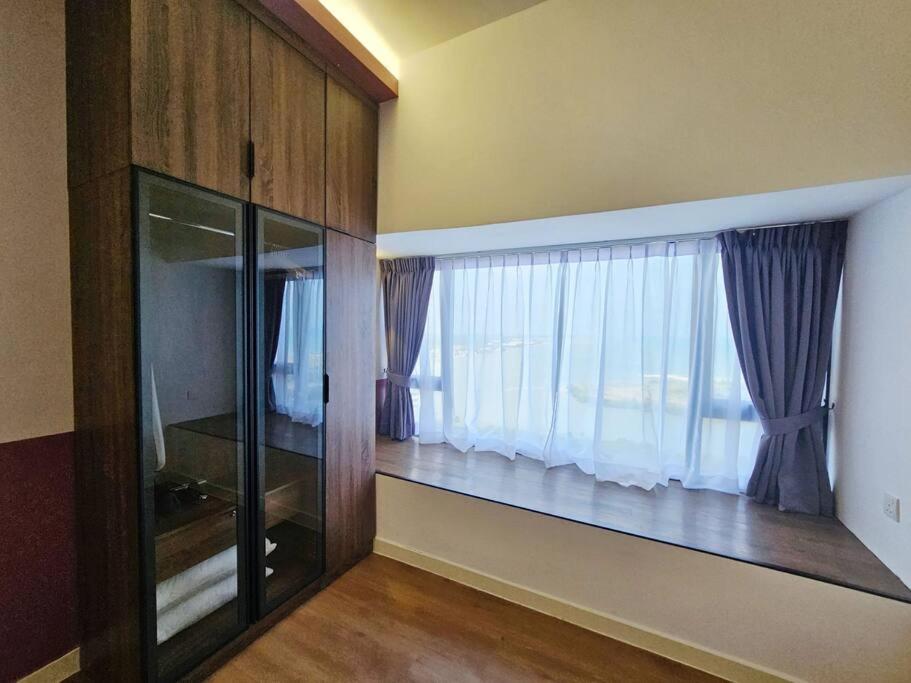 SerenityStay•Seaview•OwnBathtub.ImperioResidence photo 8