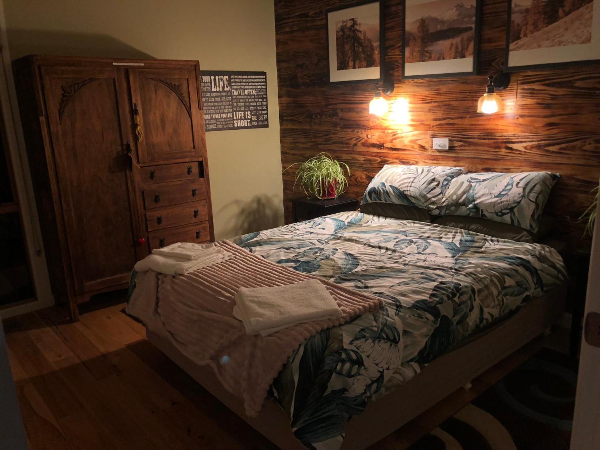 Starlight Lodge