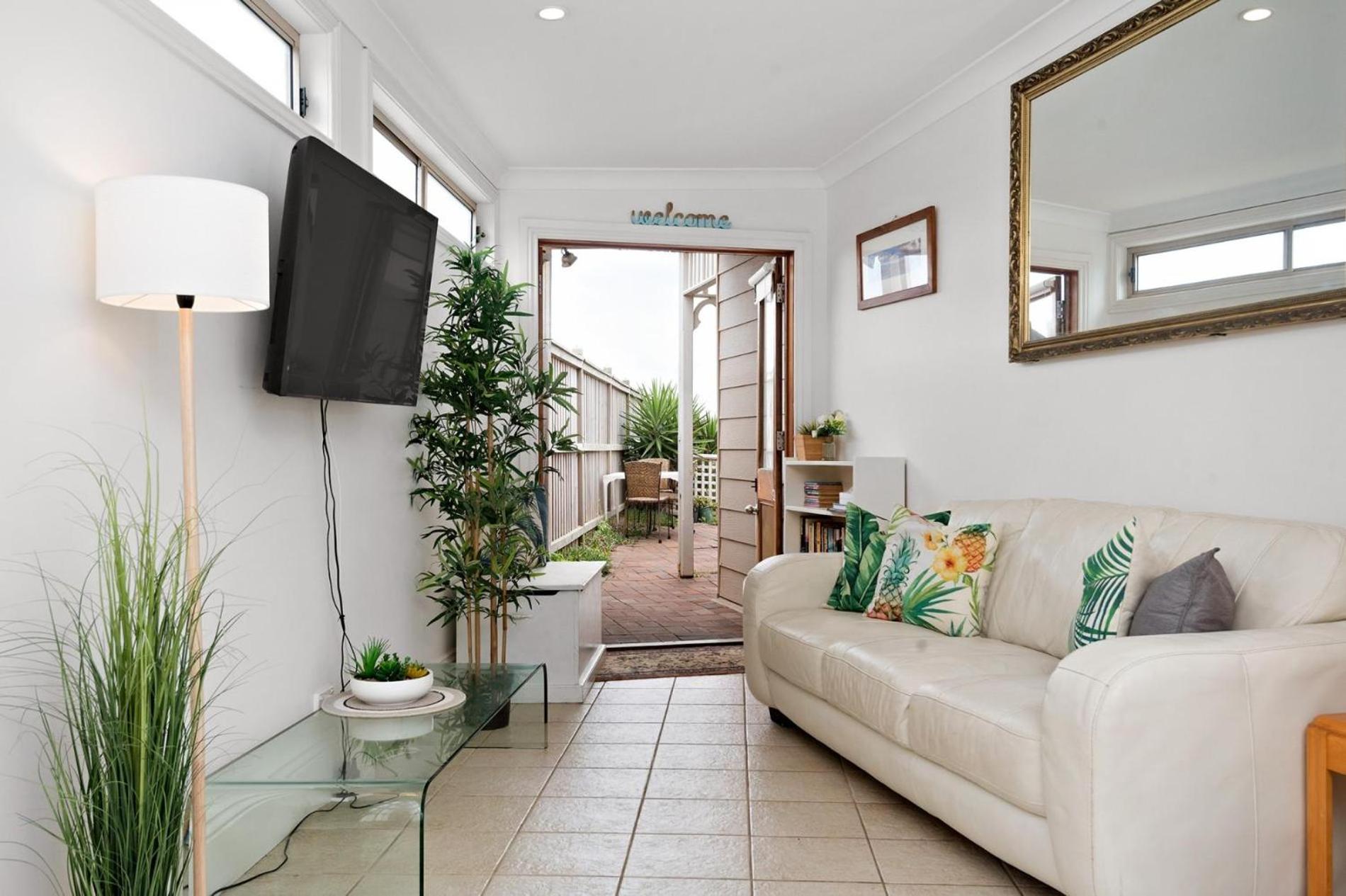 Apartment 1 - The Coachhouse
