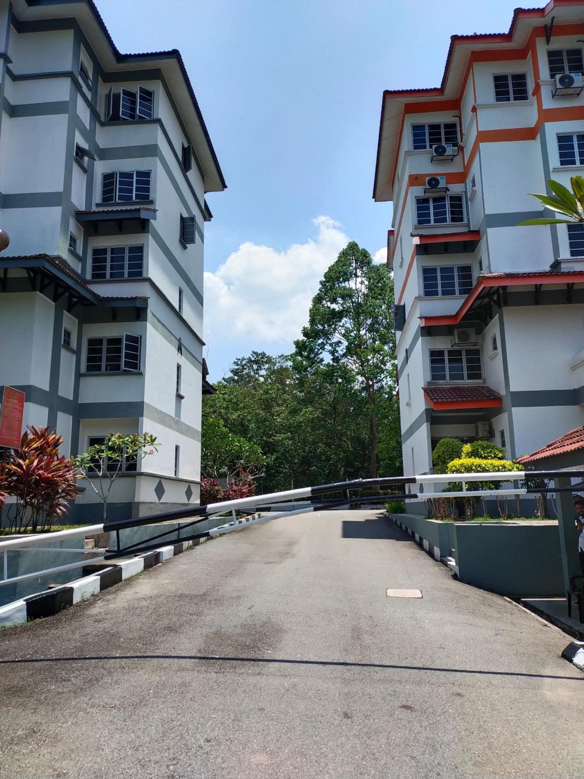 Studio Unit, Seruni Service Apartment at Serendah Golf Resort, Serendah, Nearby Serendah KTM Komuter Station, Genting, Rawang, UMW HVM Park, Bukit Beruntun photo 4