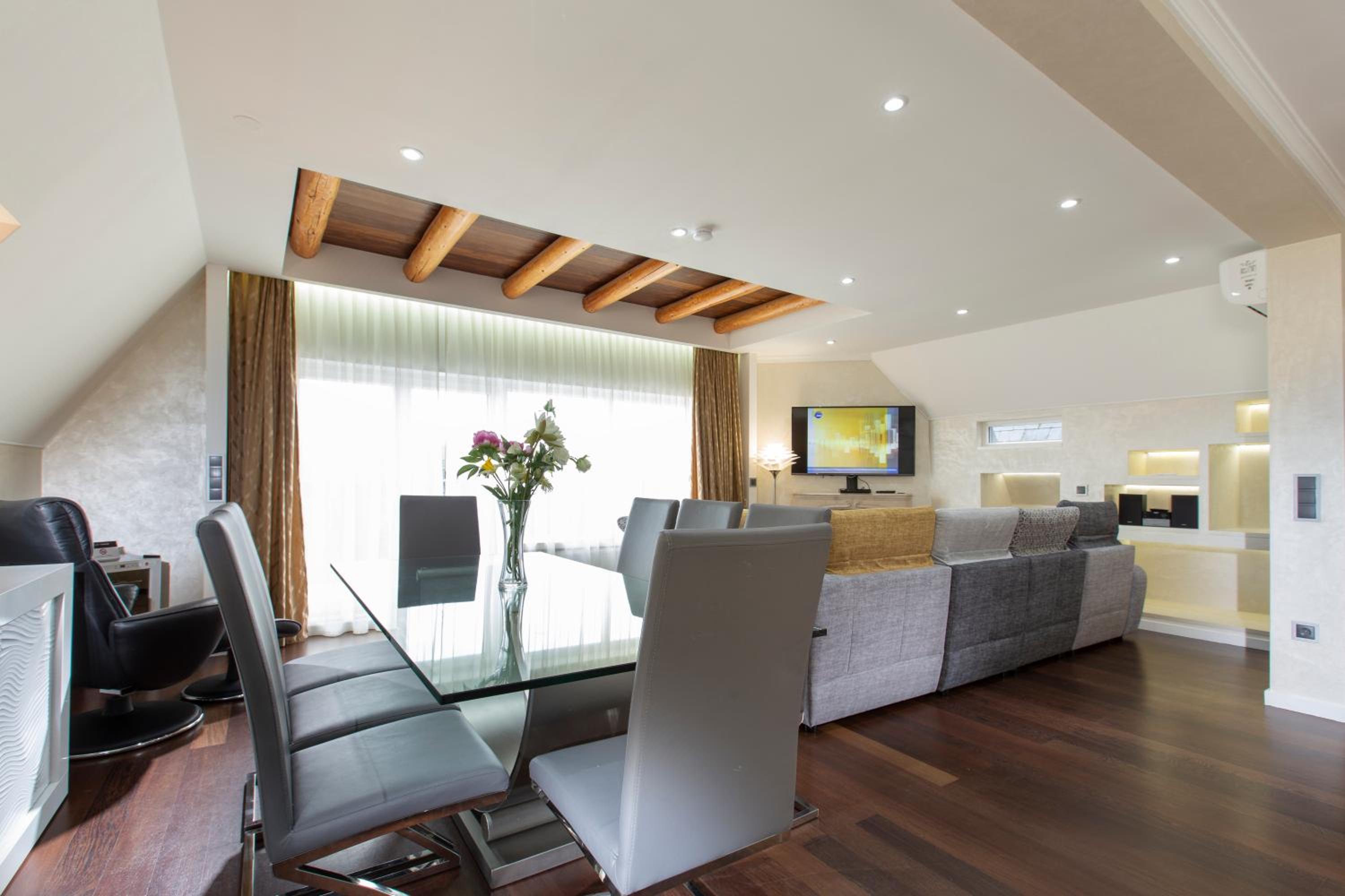 The Queen Luxury Apartments - Villa Vinicia
