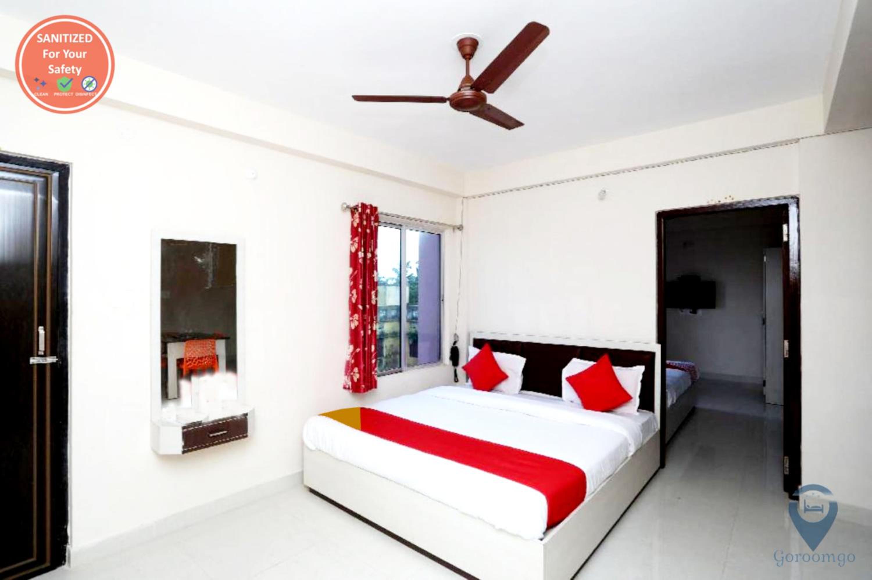 Hotel Grand Resort PURI Swimming-pool-and-Garden, near-sea-beach-and-temple fully-air-conditioned-hotel with-lift-and parking-facility view 3