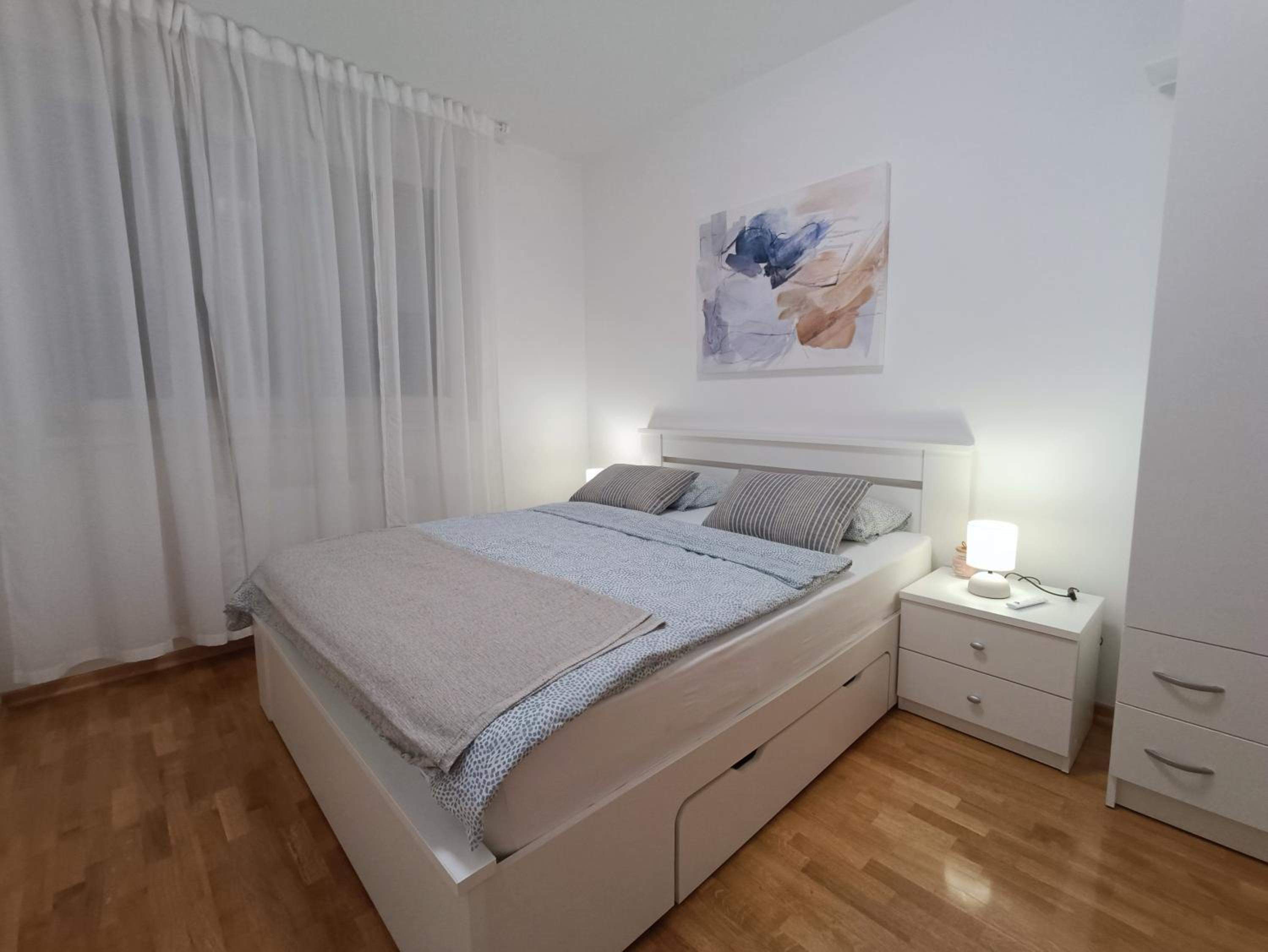 Apartman Lovinčićeva 3a view 2