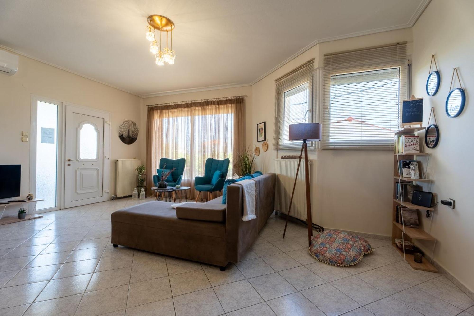 Estell’s sweet luxury house view 4