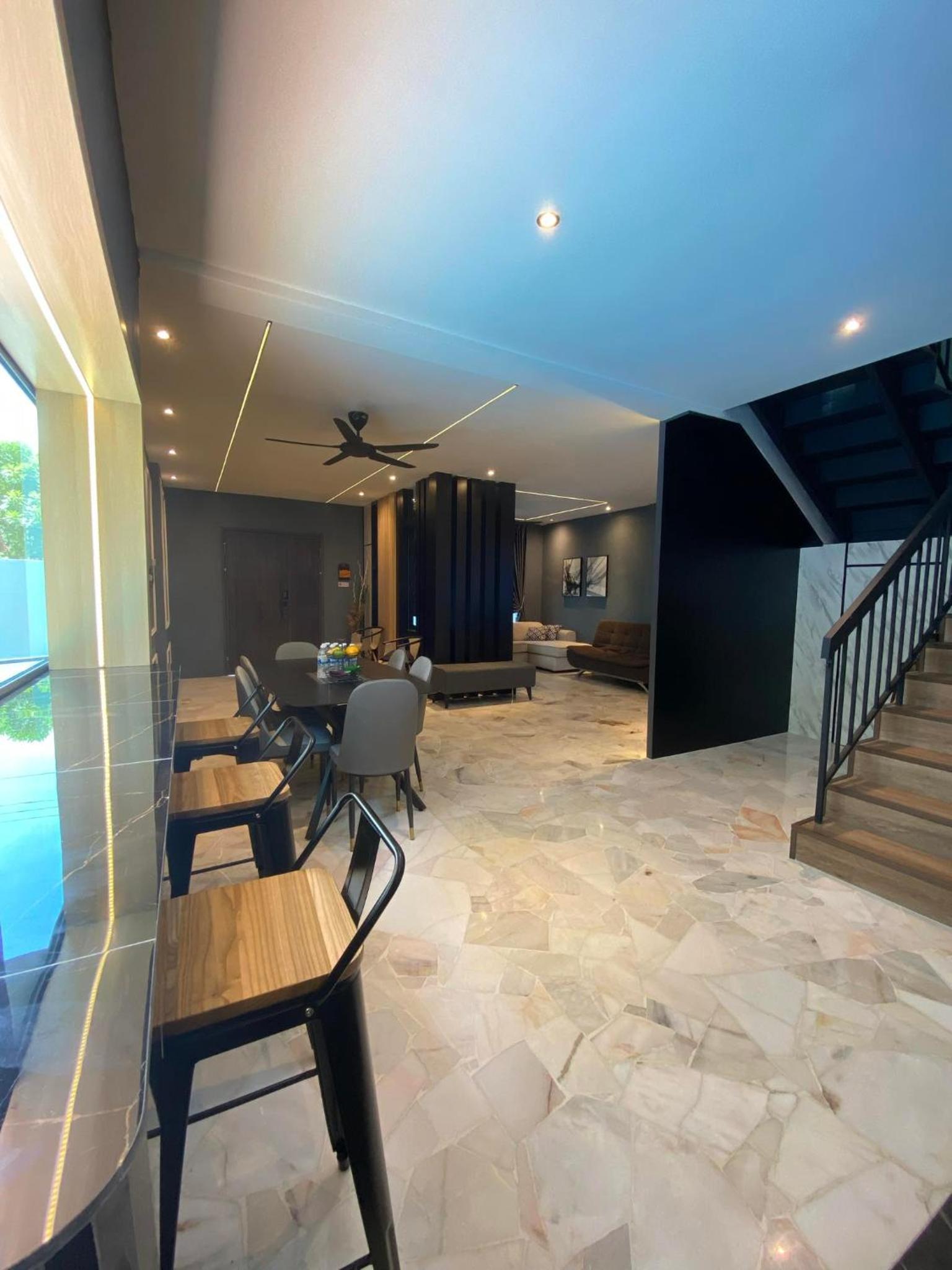 LYL Jaccuzi Private Pool House - 16PAX photo 5