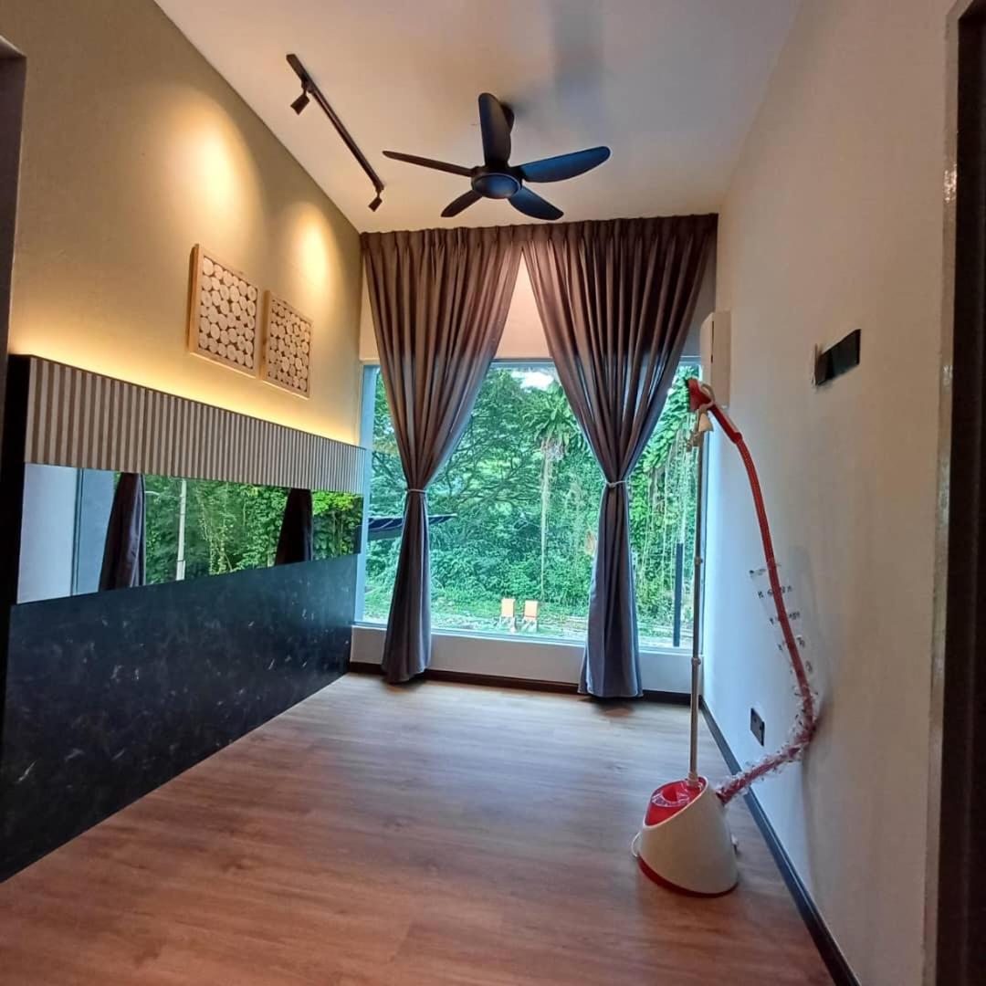 LYL Jaccuzi Private Pool House - 16PAX photo 6