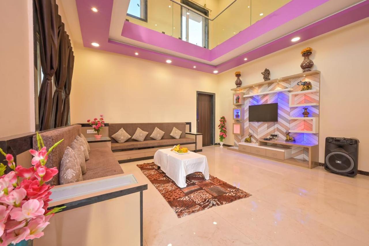 PLAM HOUSE