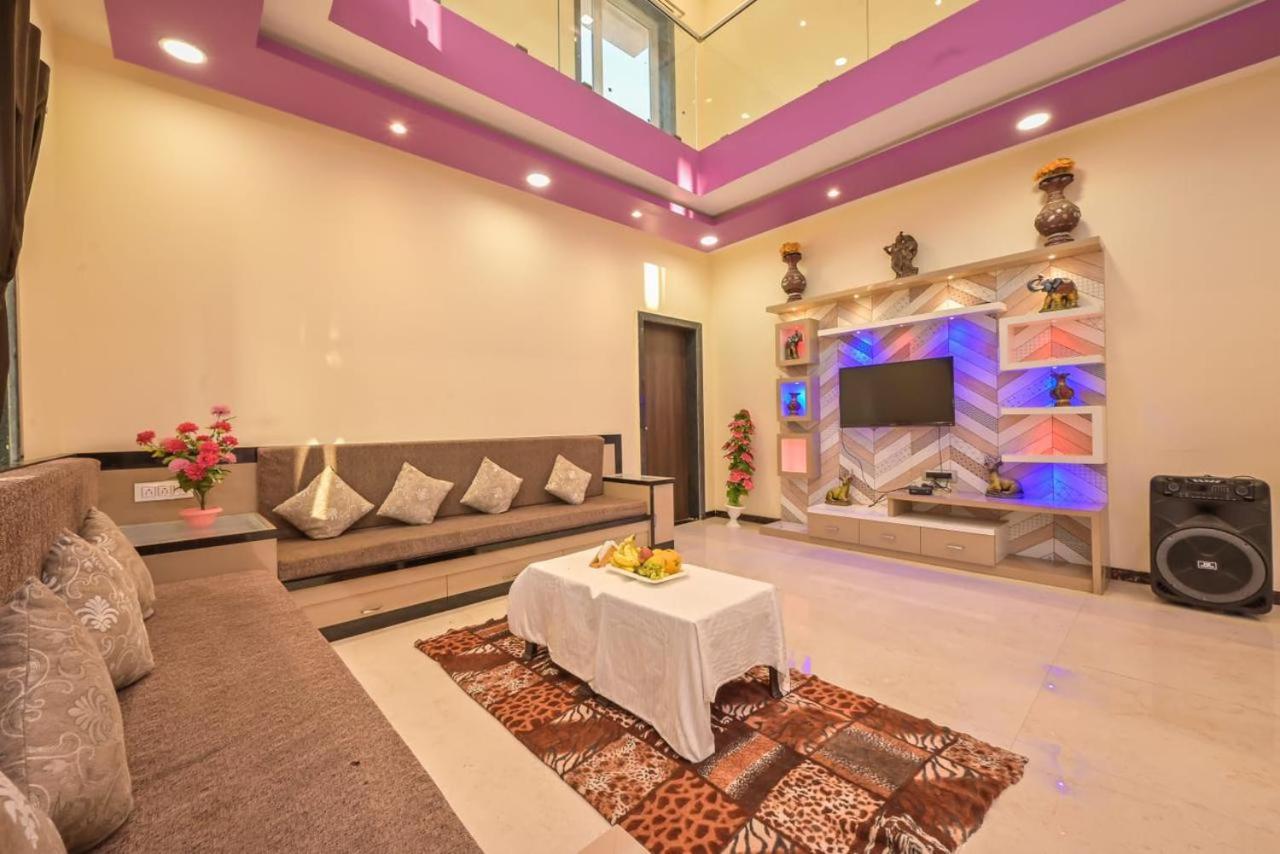 PLAM HOUSE