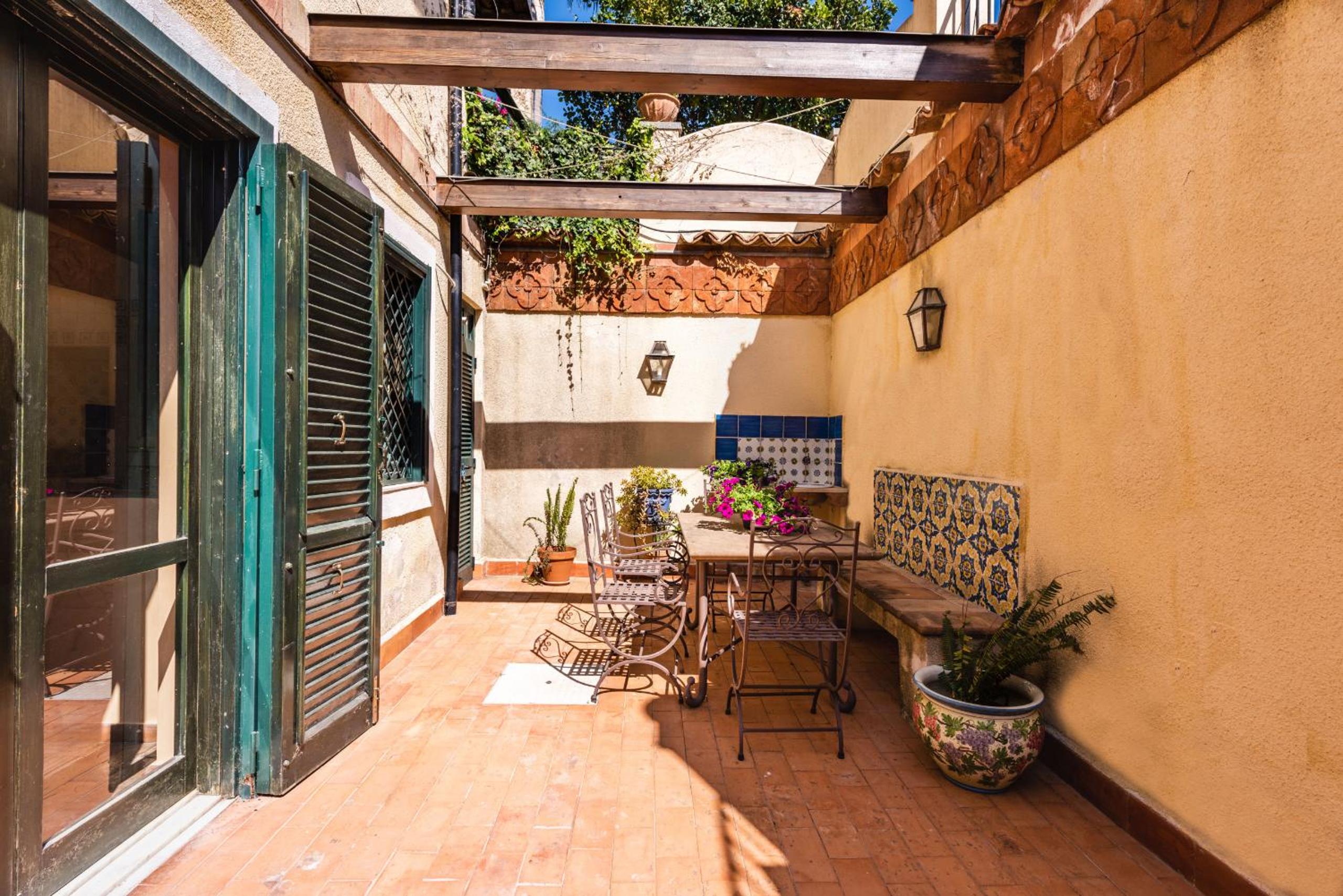 Villa Leone with Pool by Wonderful Italy view 5