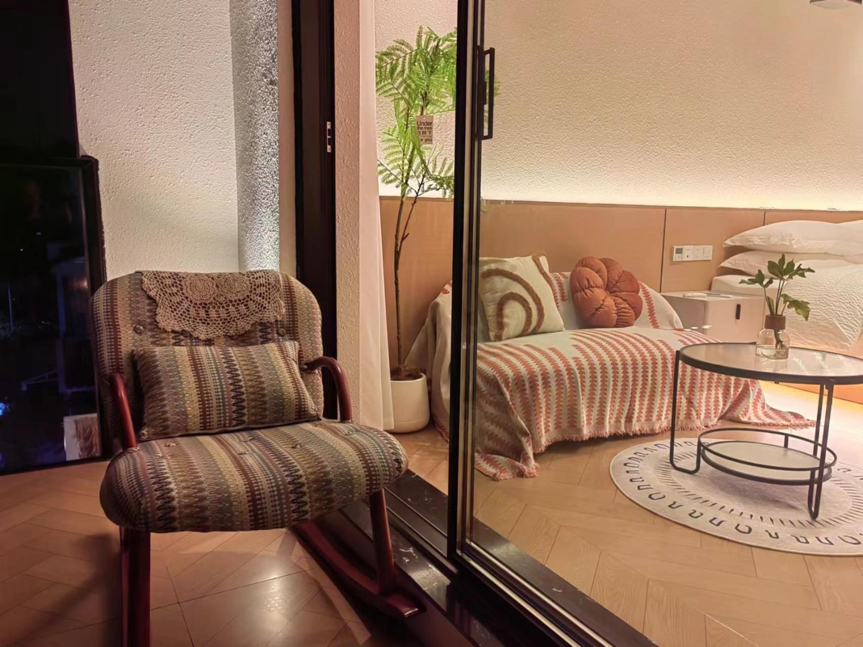 Flower Whisperer Homestay Tianmenshan Store free airport and station pick-up