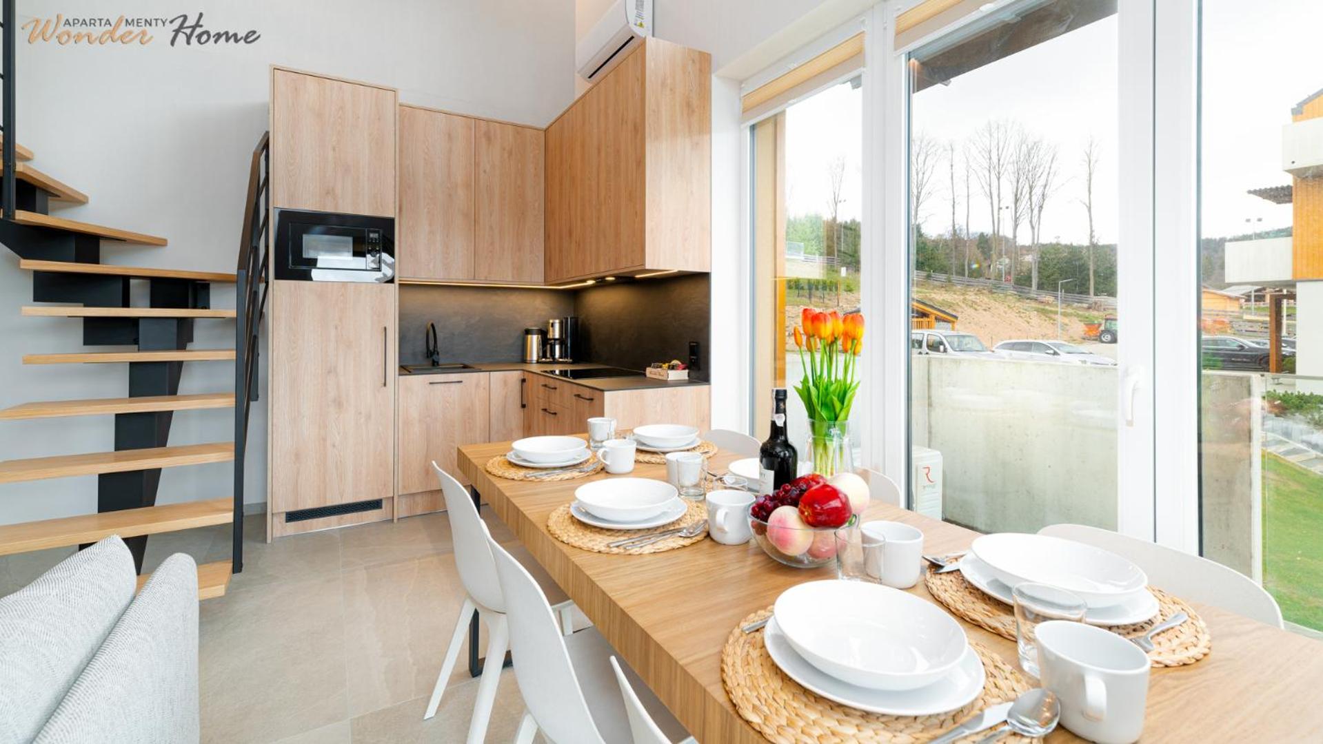 Wonder Home - Domki Hillside tuż przy stoku narciarskim - na terenie kompleksu plac zabaw i zewnętrzna siłownia, sklep, parking