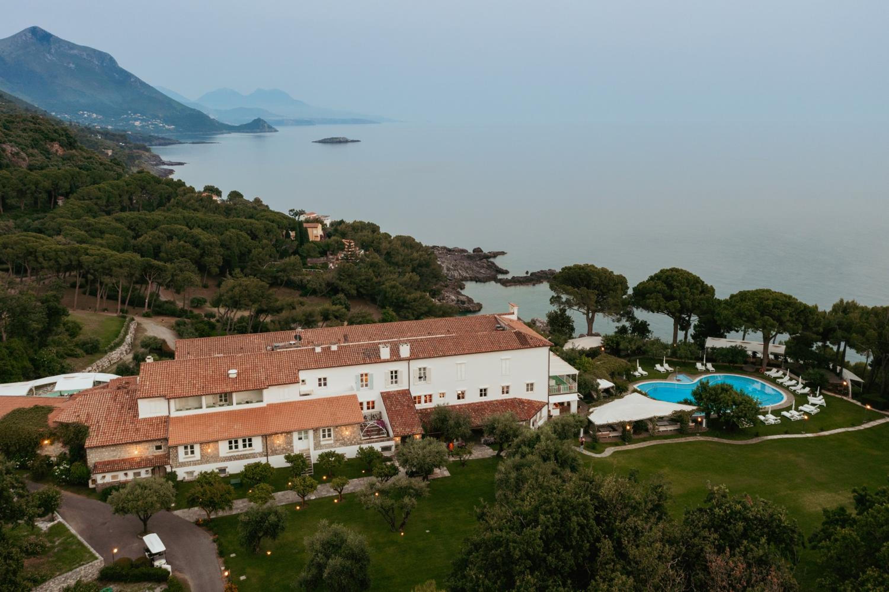 Hotel Santavenere Hotel - Image 1