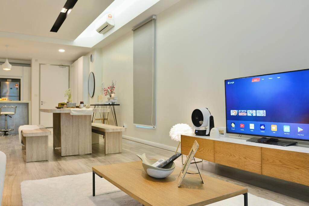 The Mirage Home /Opposite IMAGO /KK City Center photo 7