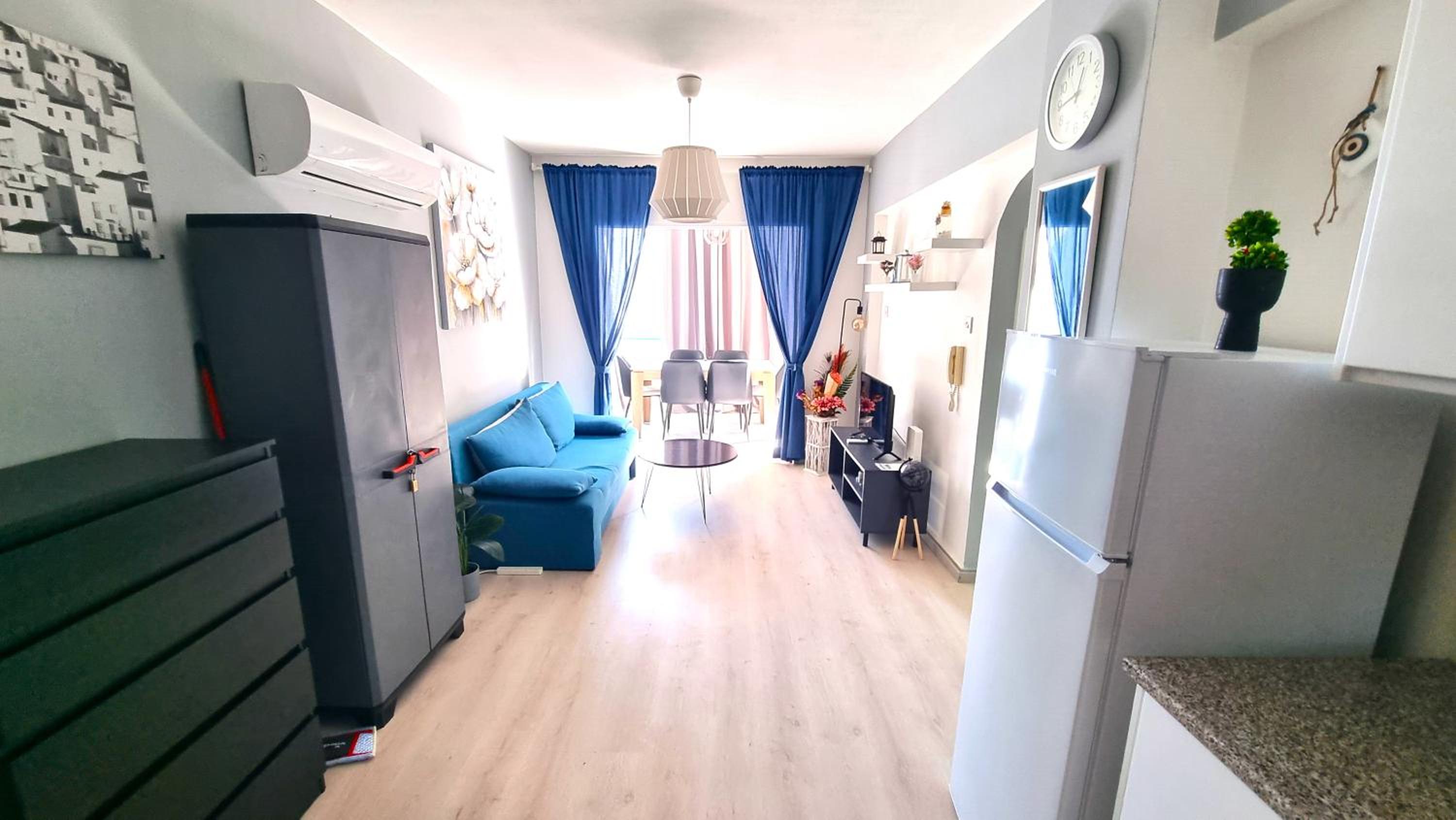 2Br Apt Coastal Comfort with Internet Access