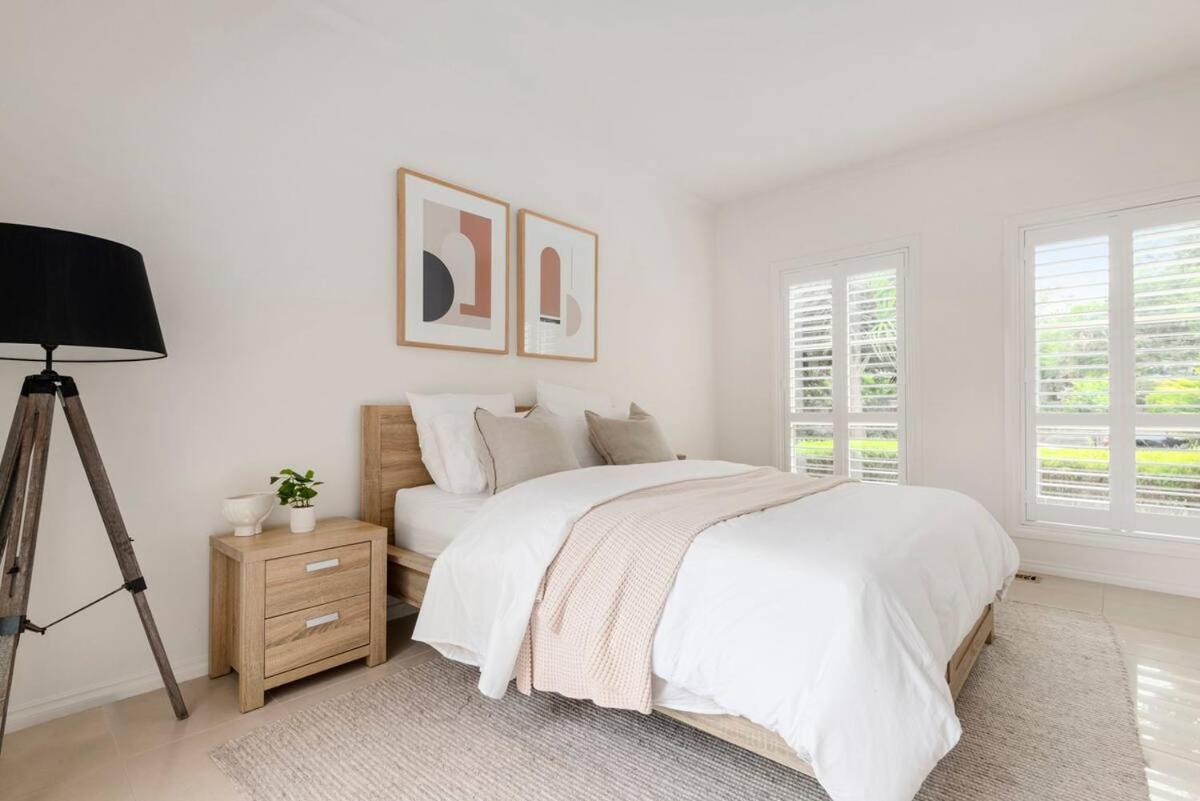 8 Beds Luxury Palatial Home with Full Gym