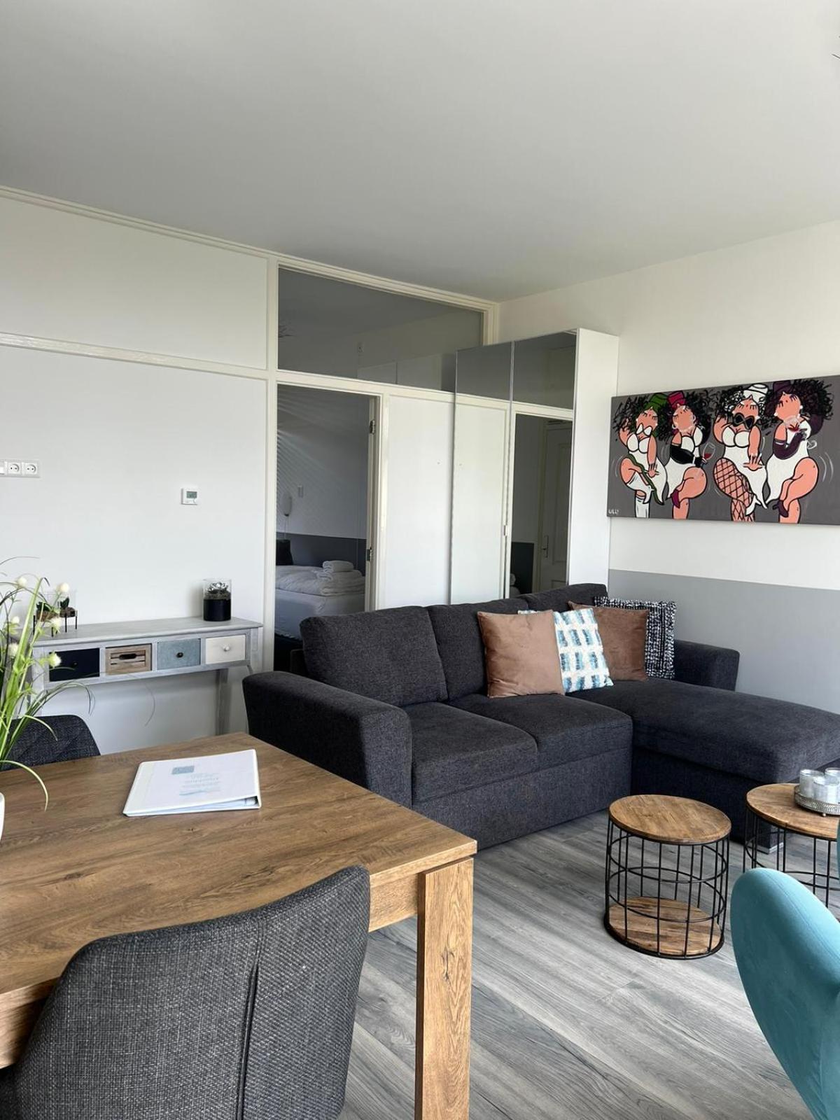 Dutch Line, De Schelp, Gratis parkeren view 4