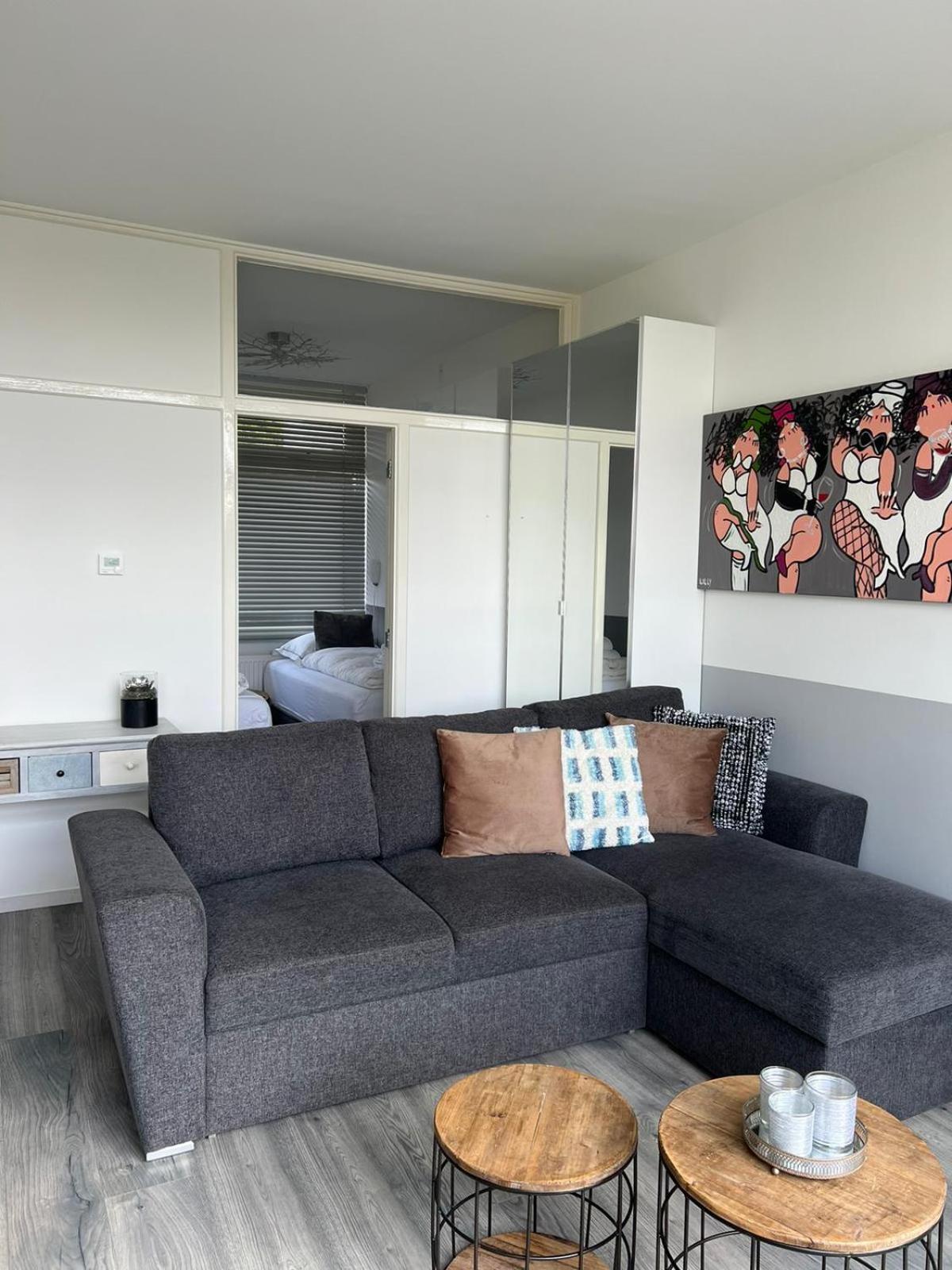 Dutch Line, De Schelp, Gratis parkeren view 3