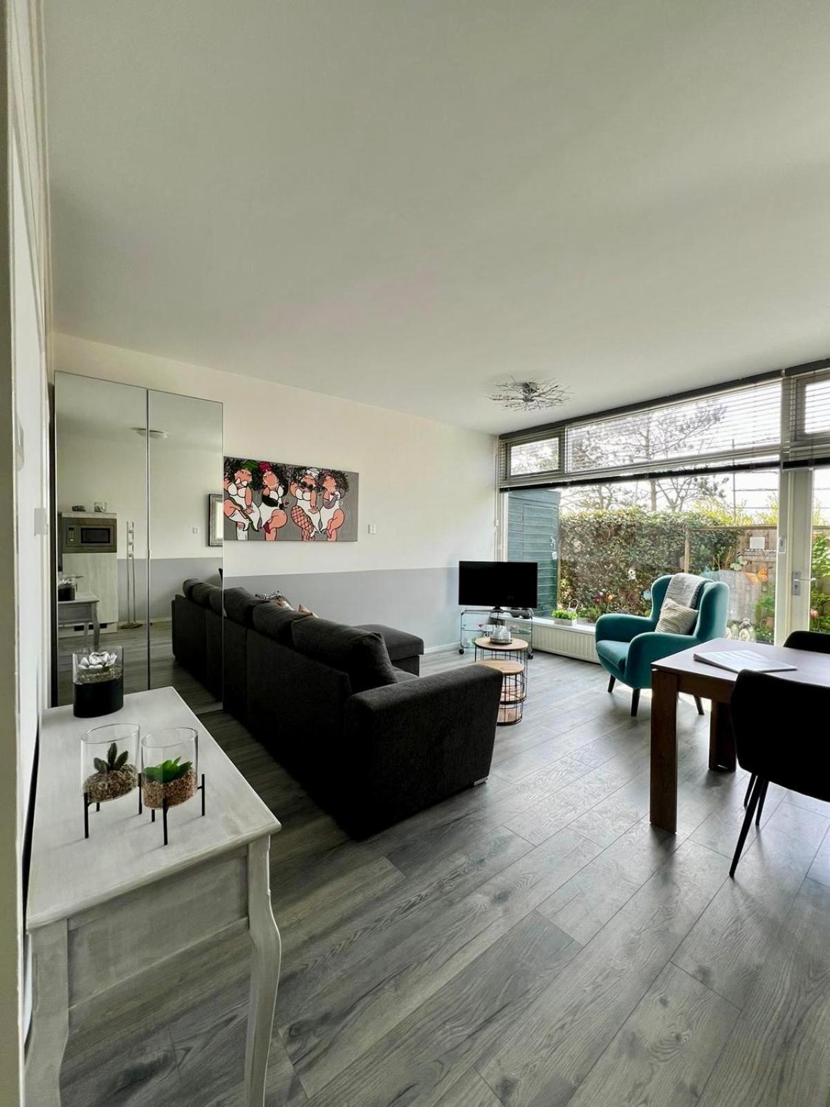 Dutch Line, De Schelp, Gratis parkeren view 2