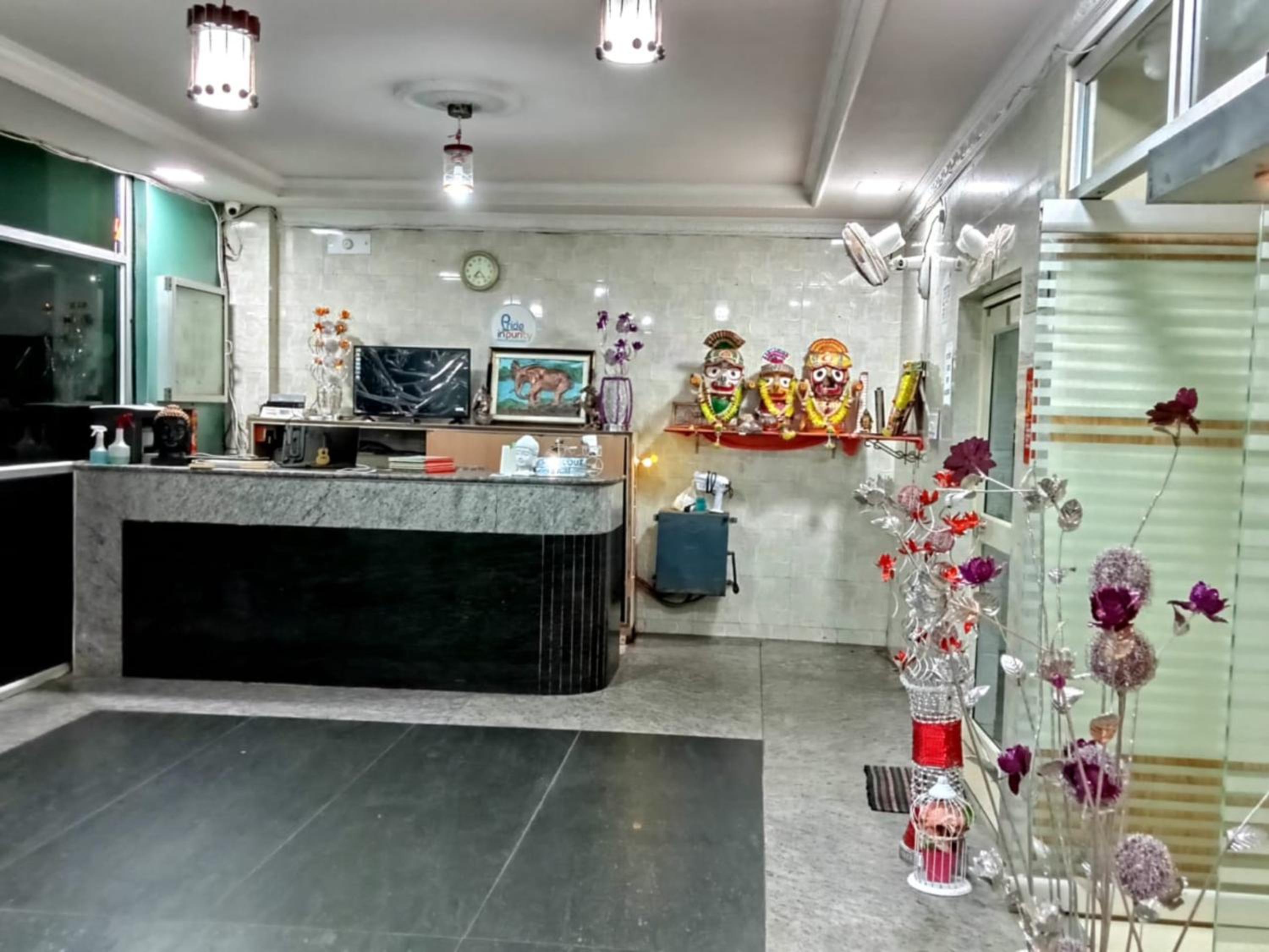 Hotel Star inn Sea View Hotel-Lift Facilities- Excellent Choice of Travellers -Best Seller By Morservice view 2