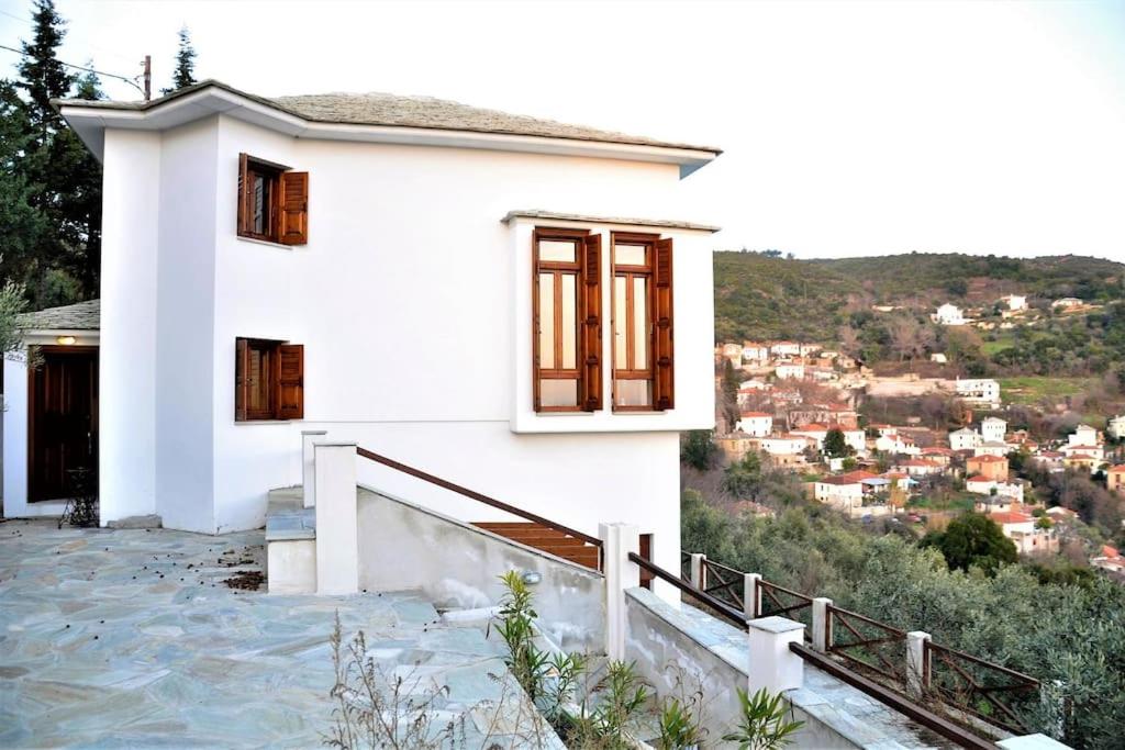 Comfy modern house in Afetes