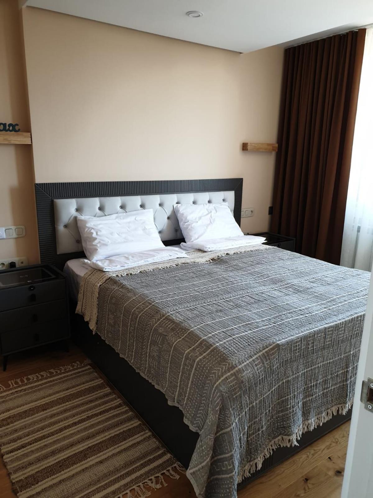 RARE FIND! UNBEATABLE LOCATION! FIVE STARs, SPARKLING APARTMENT IN THE HEART OF YEREVAN!