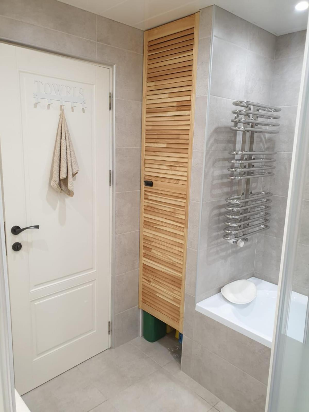 RARE FIND! UNBEATABLE LOCATION! FIVE STARs, SPARKLING APARTMENT IN THE HEART OF YEREVAN!