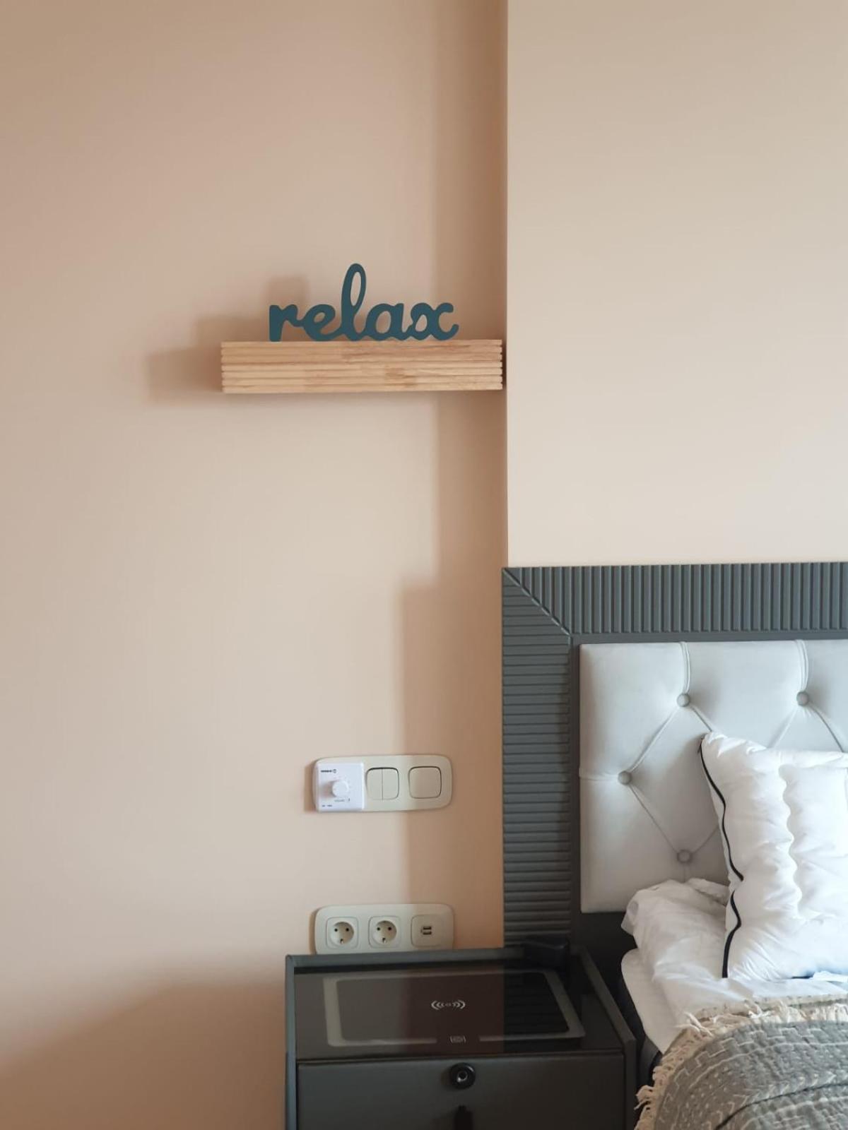 RARE FIND! UNBEATABLE LOCATION! FIVE STARs, SPARKLING APARTMENT IN THE HEART OF YEREVAN!
