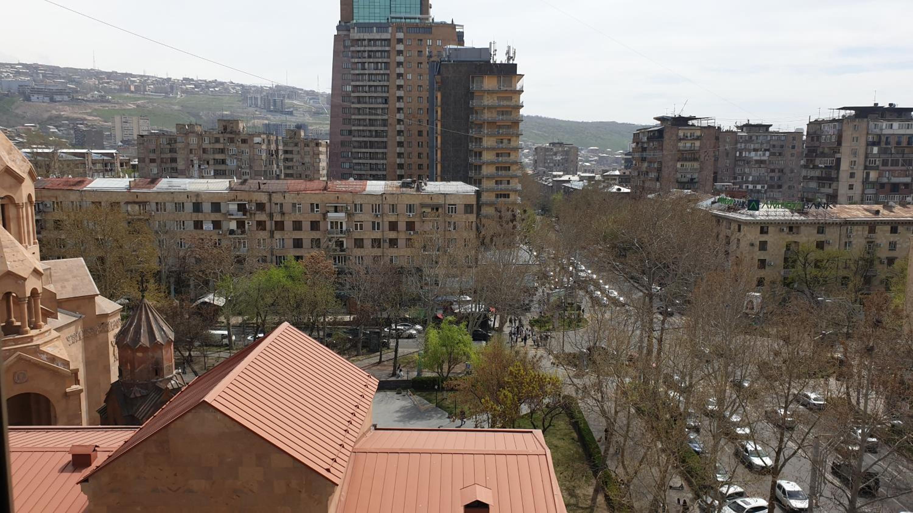 RARE FIND! UNBEATABLE LOCATION! FIVE STARs, SPARKLING APARTMENT IN THE HEART OF YEREVAN!