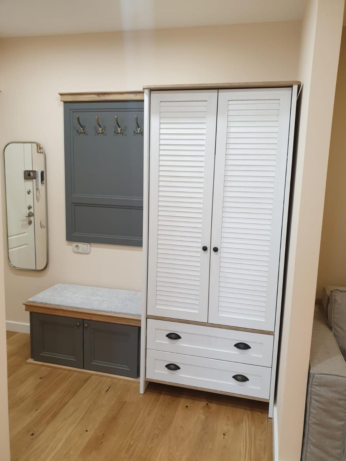 RARE FIND! UNBEATABLE LOCATION! FIVE STARs, SPARKLING APARTMENT IN THE HEART OF YEREVAN!