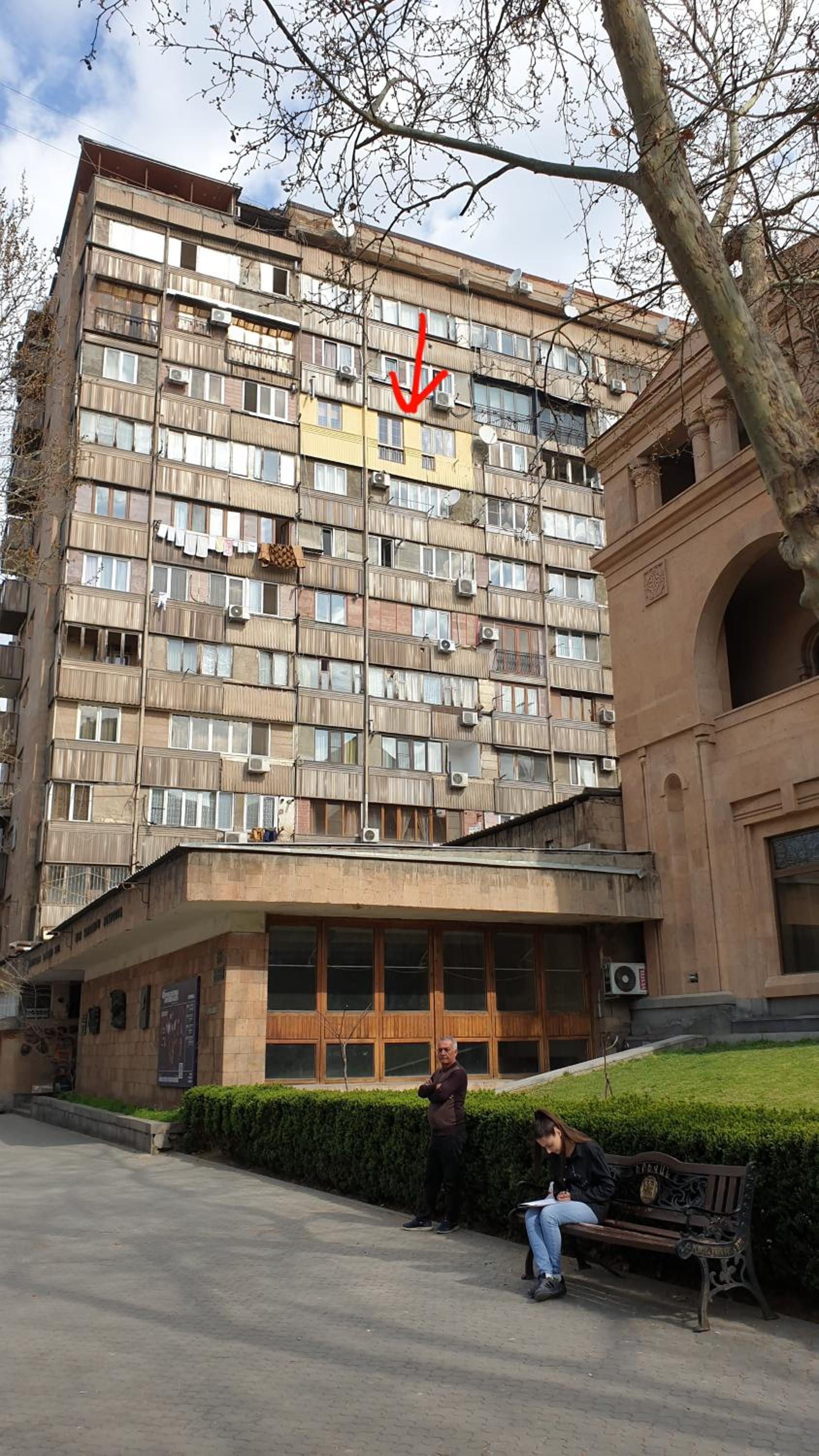 RARE FIND! UNBEATABLE LOCATION! FIVE STARs, SPARKLING APARTMENT IN THE HEART OF YEREVAN!