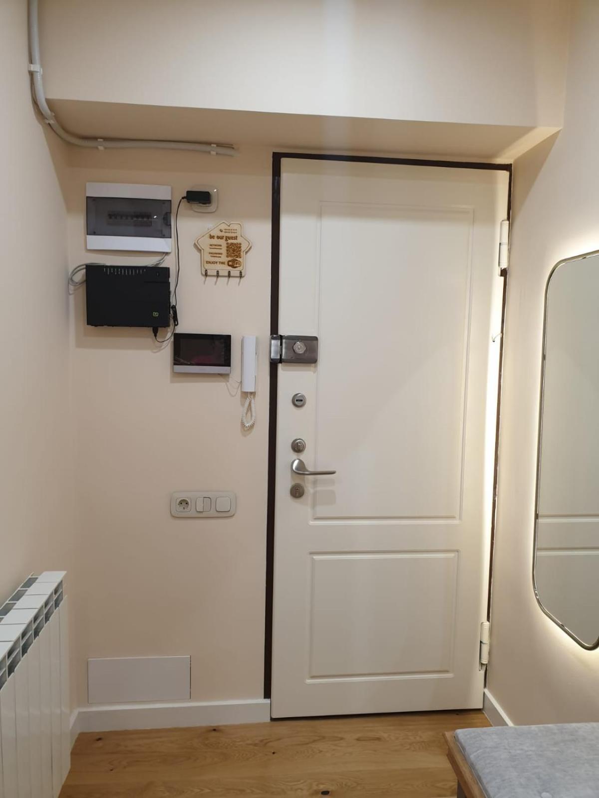 RARE FIND! UNBEATABLE LOCATION! FIVE STARs, SPARKLING APARTMENT IN THE HEART OF YEREVAN!