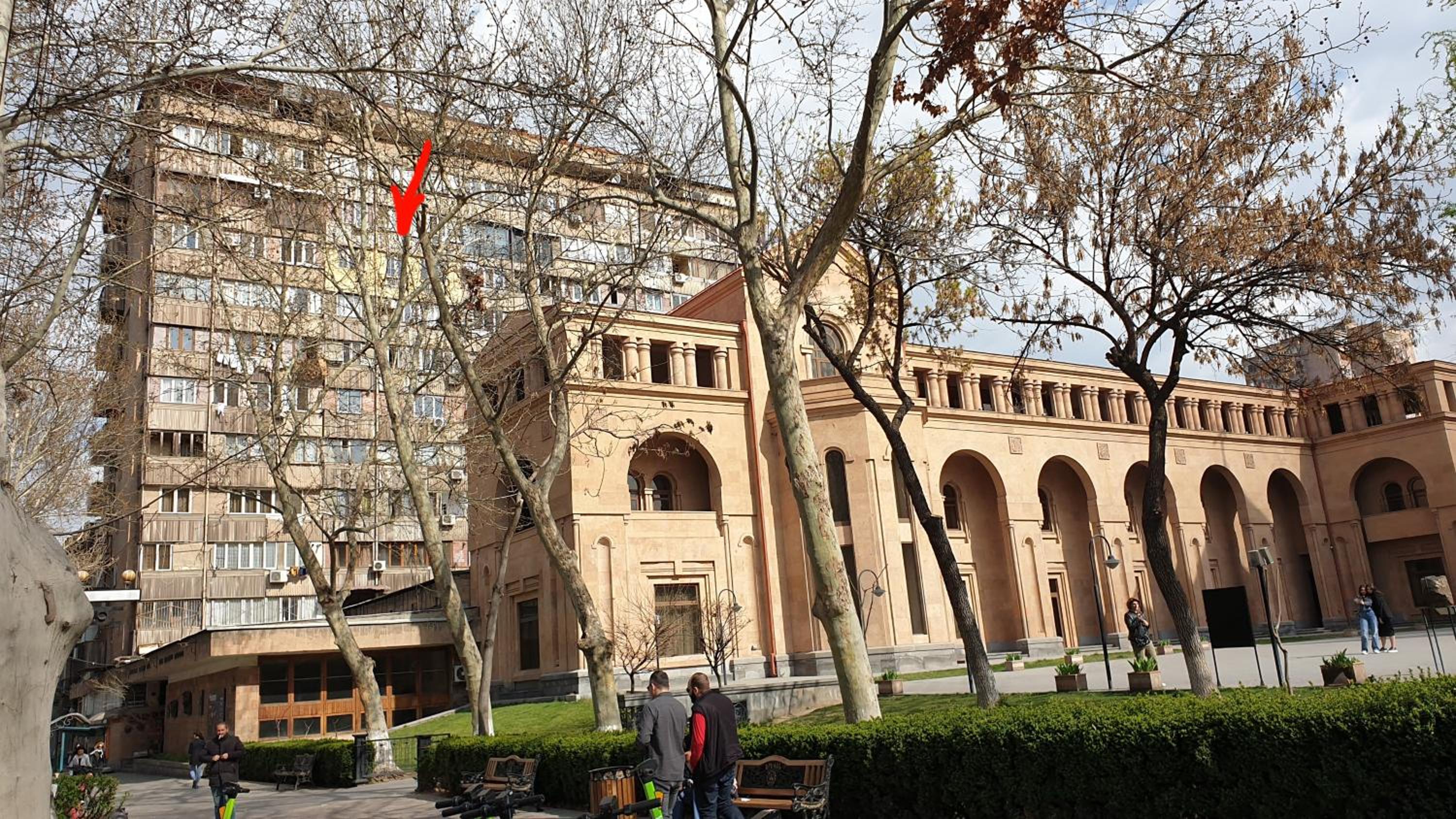 RARE FIND! UNBEATABLE LOCATION! FIVE STARs, SPARKLING APARTMENT IN THE HEART OF YEREVAN!