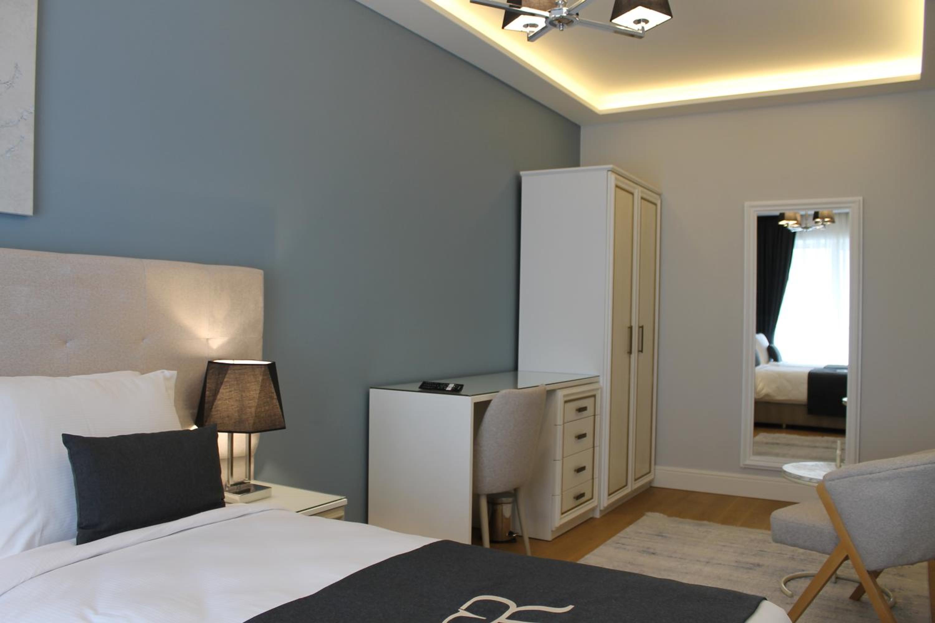 Garlon Residence - Image 237