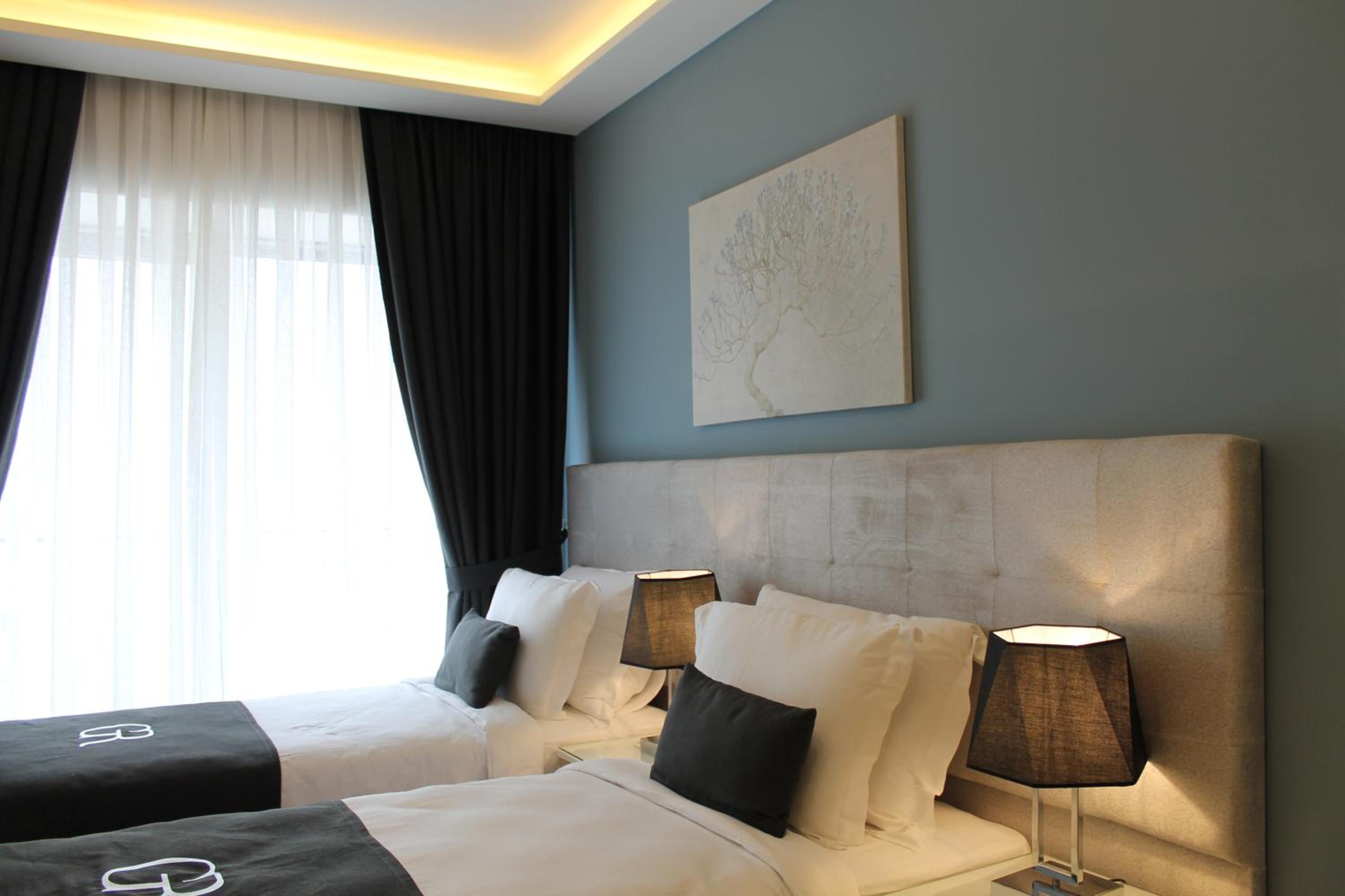 Garlon Residence - Image 238