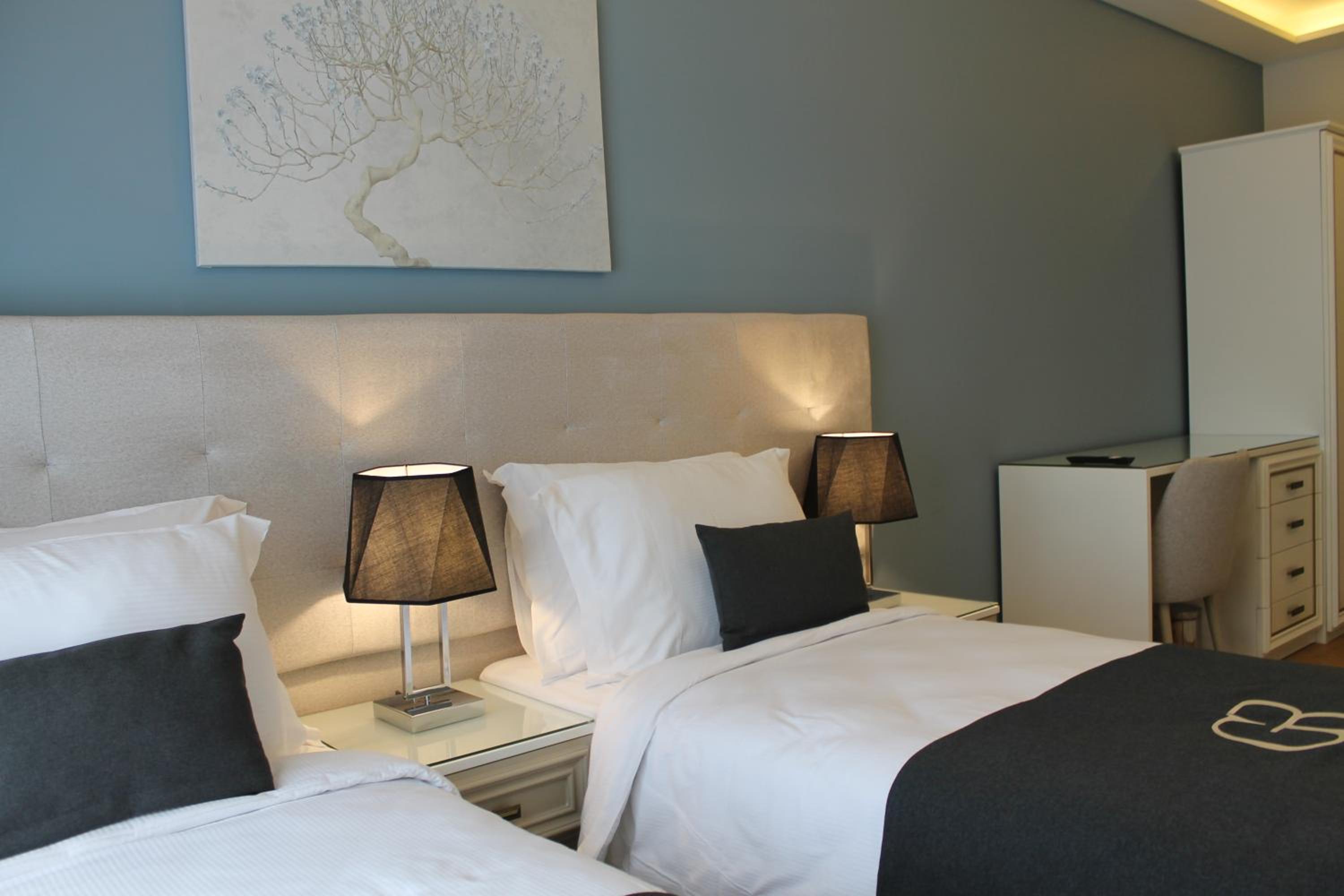 Garlon Residence - Image 236