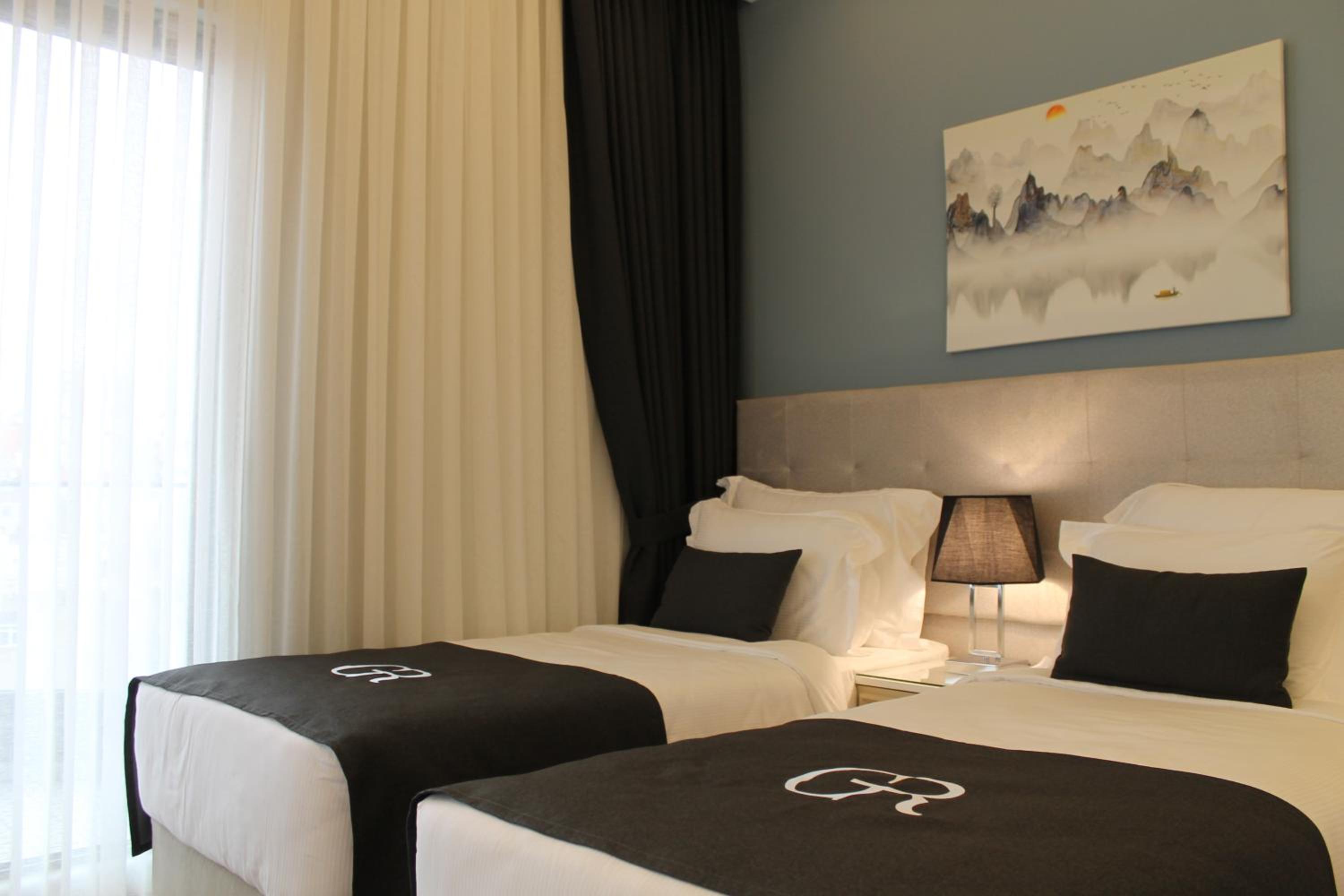 Garlon Residence - Image 247