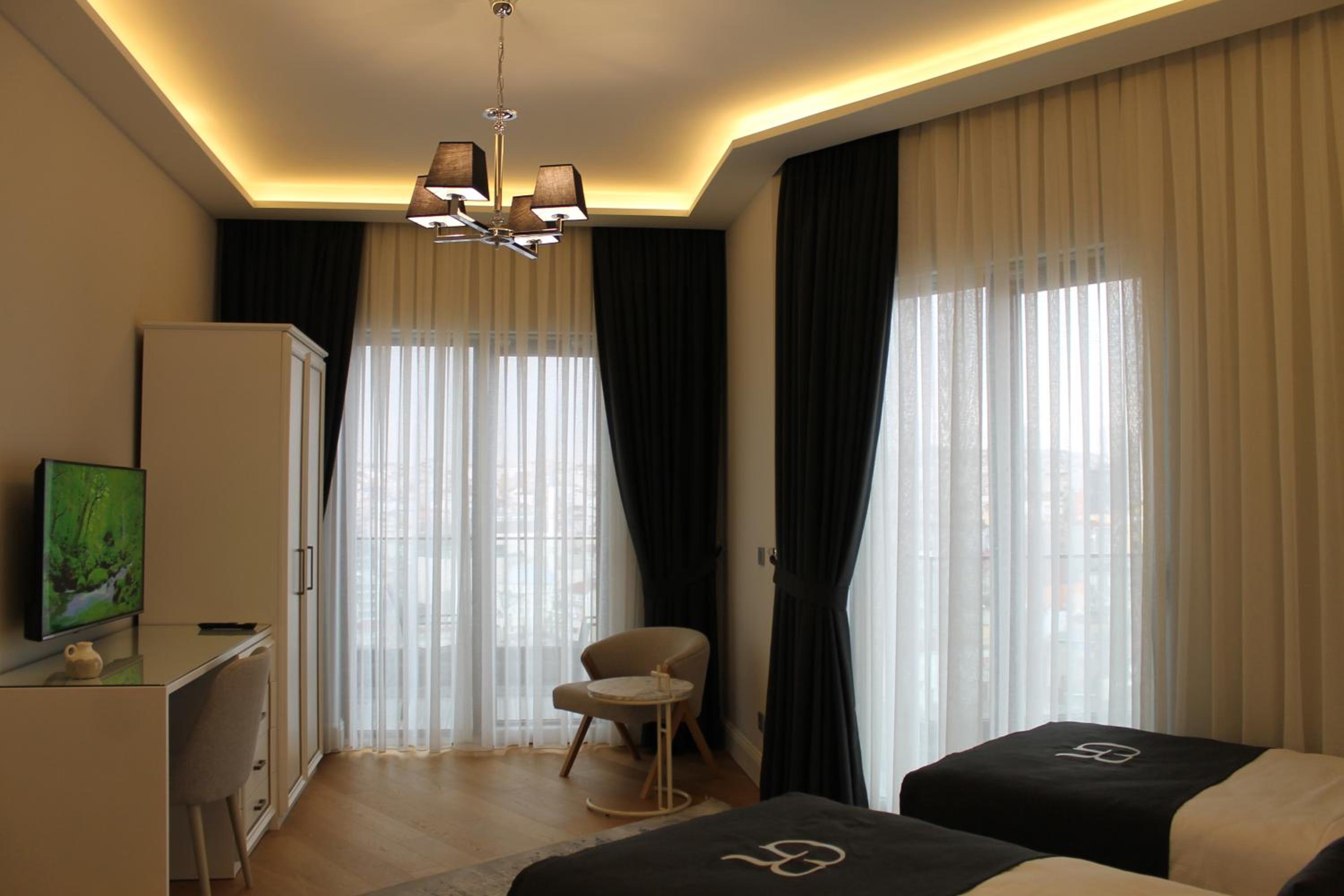 Garlon Residence - Image 245