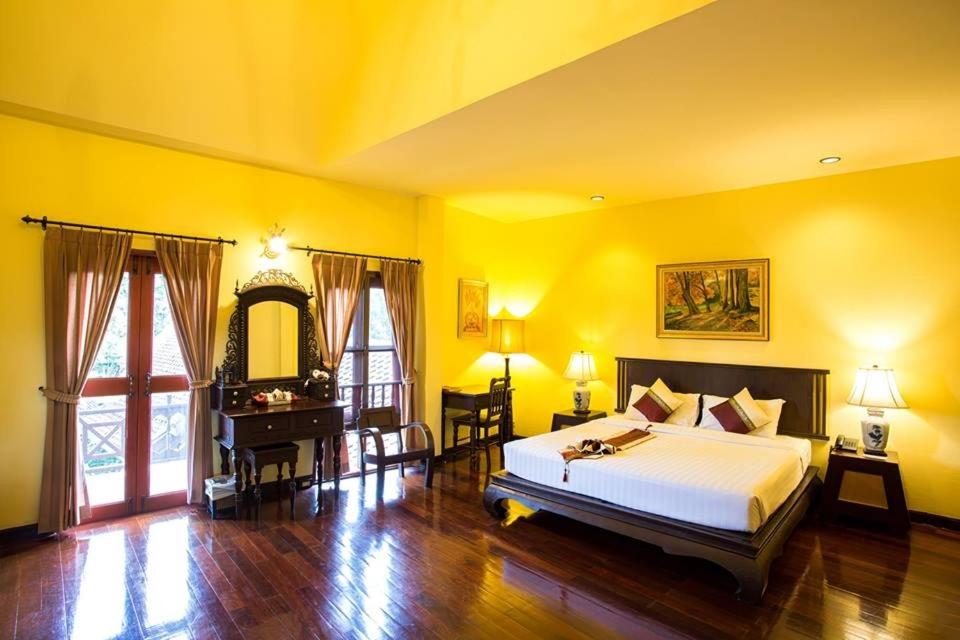 Phuwanalee Resort