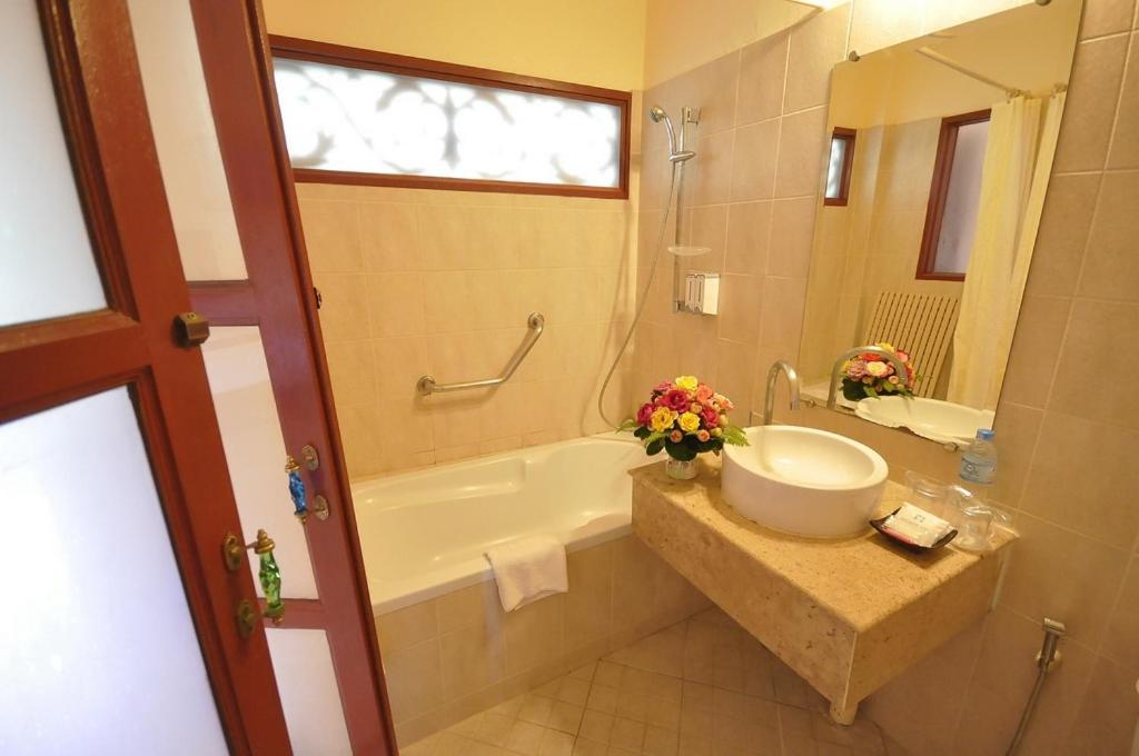 Phuwanalee Resort
