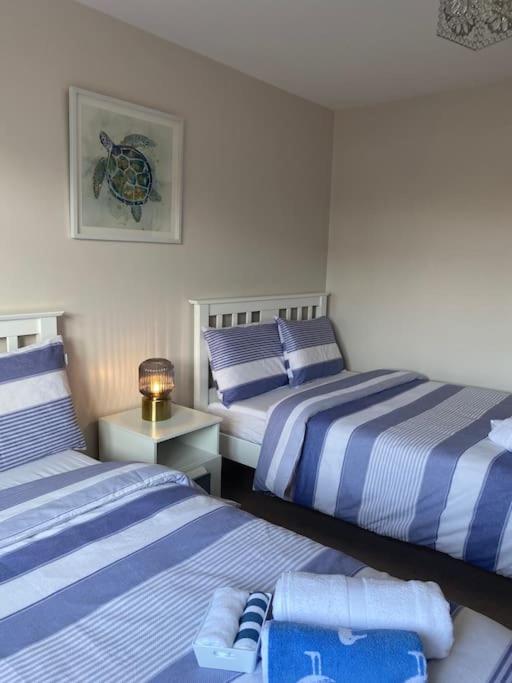 Delightful 2 Bedroom Condo Facing the Ocean view 3