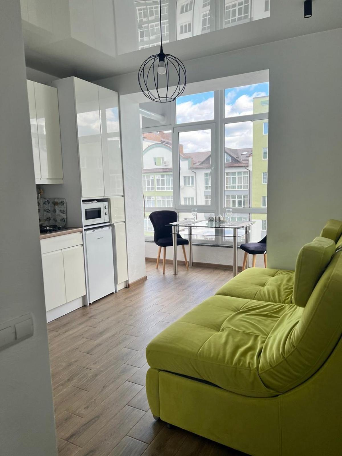 Gold Apartment Vysochana18